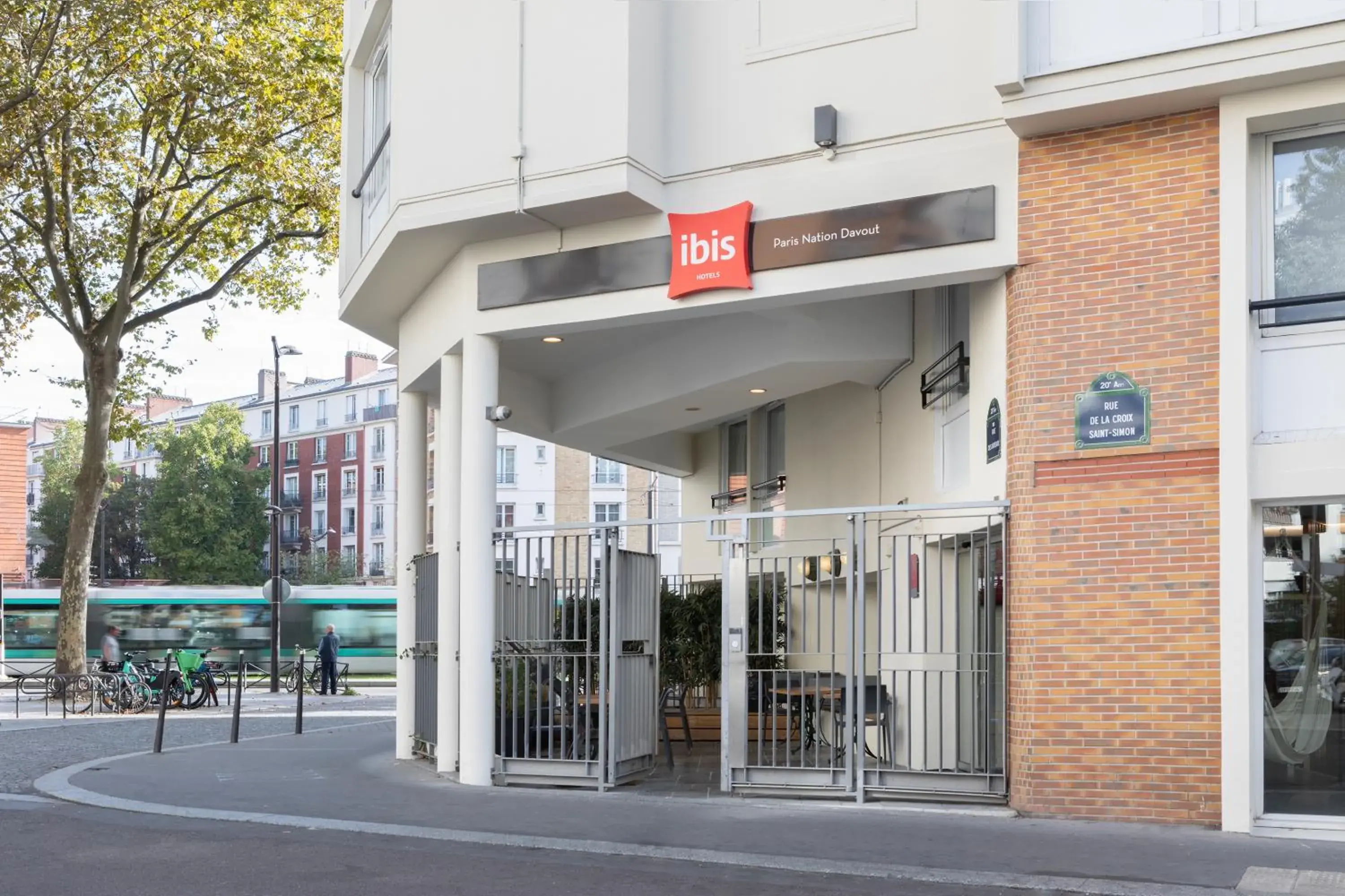 Facade/entrance, Property Building in ibis Paris Nation Davout