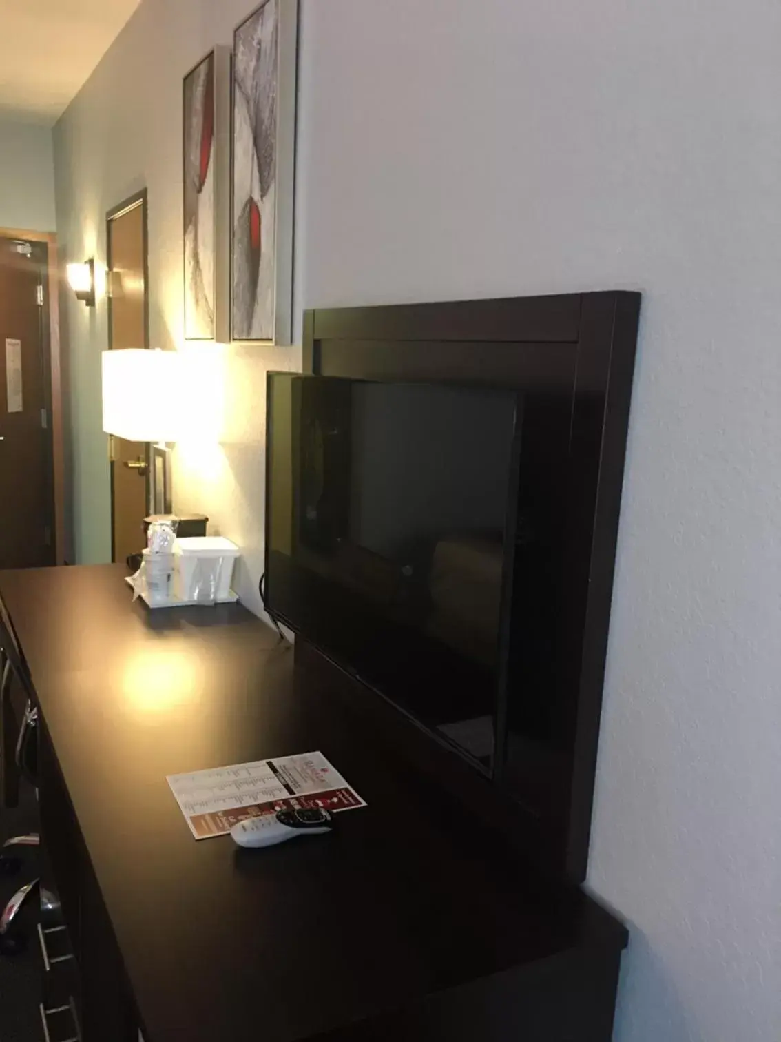 TV and multimedia, TV/Entertainment Center in Ramada by Wyndham Keystone Near Mt Rushmore