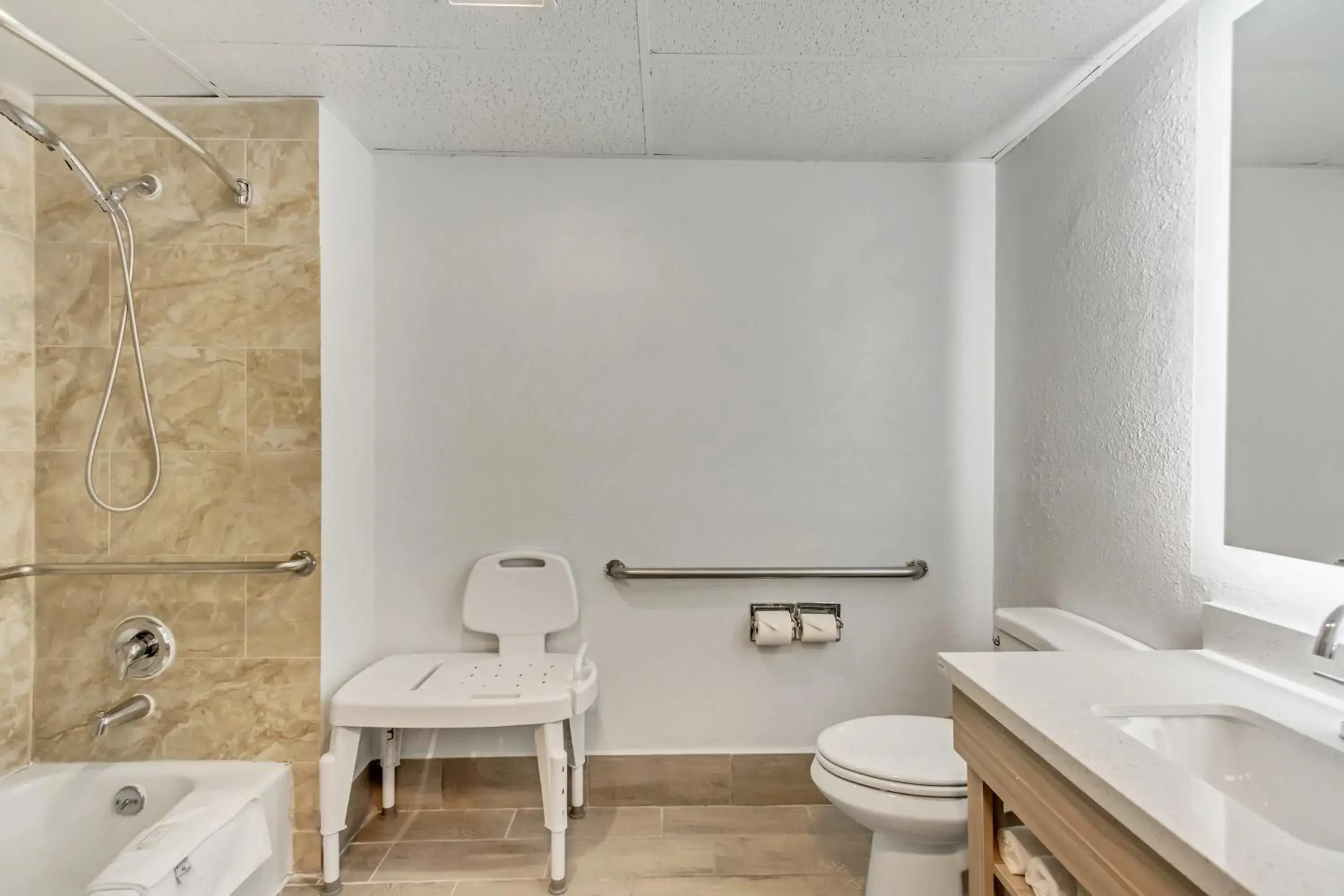 Bathroom in Suburban Studios Salt Lake City Airport