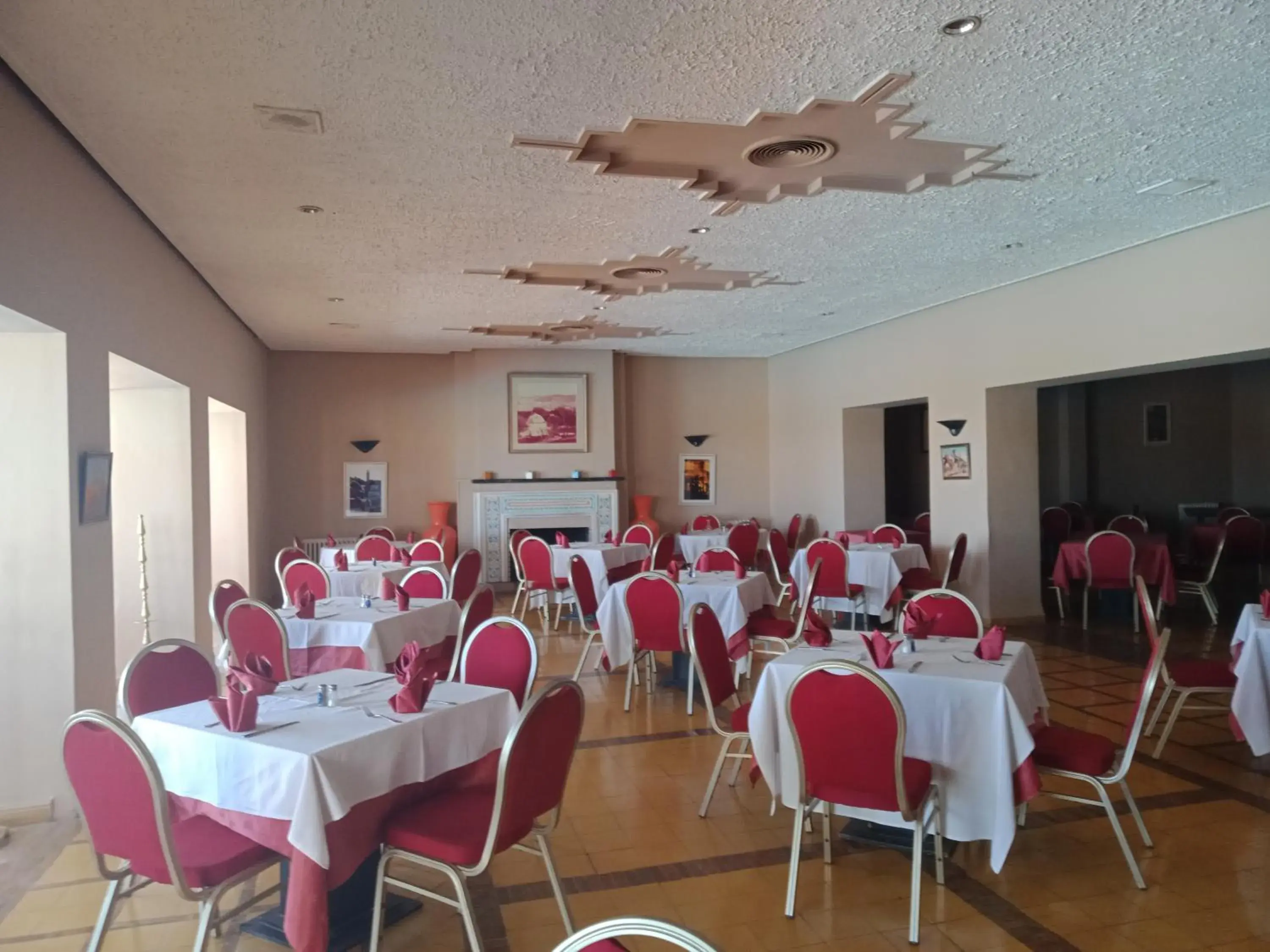 Restaurant/Places to Eat in Kenzi Azghor Hotel