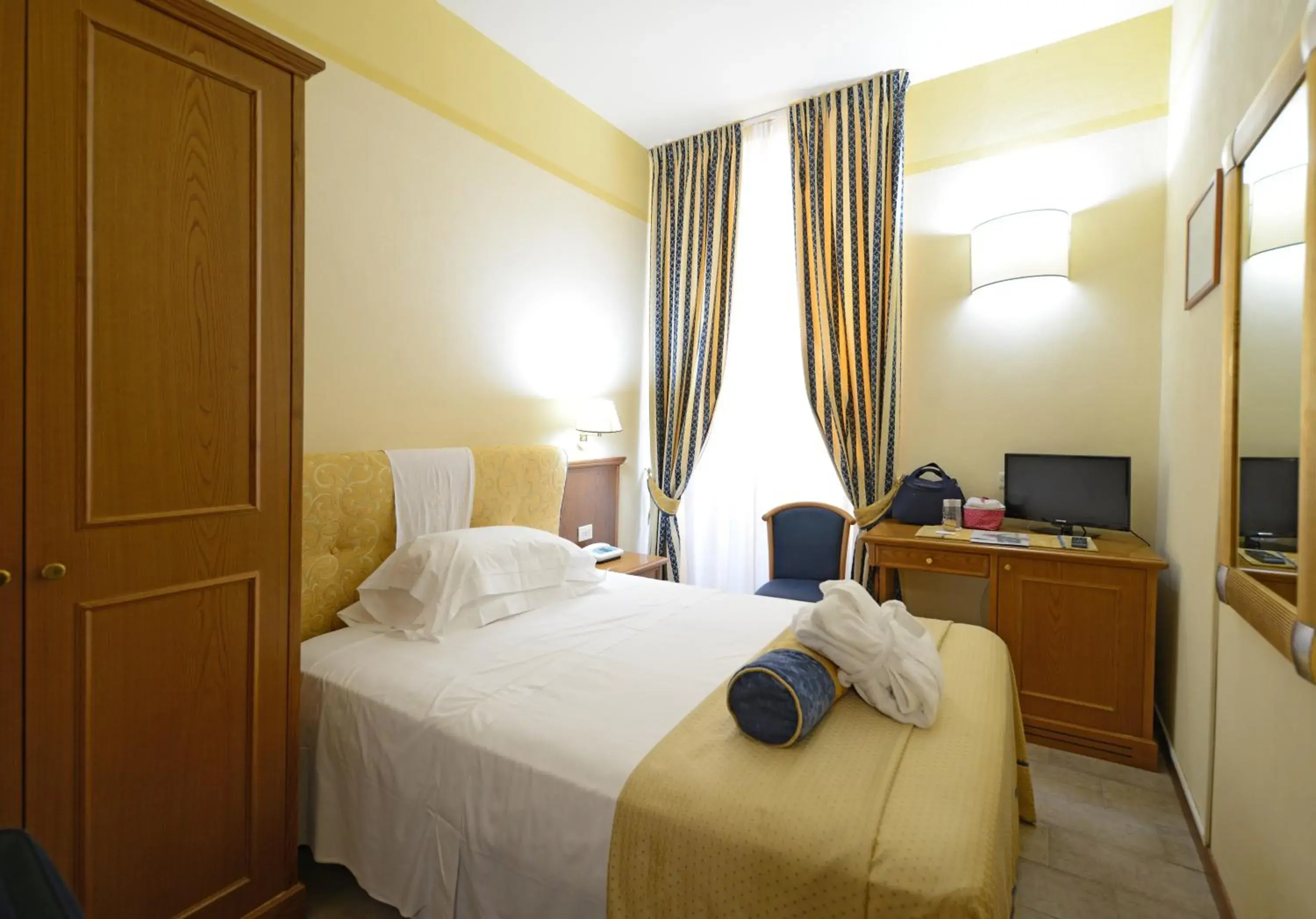 Bed in Hotel & Terme Bagni di Lucca