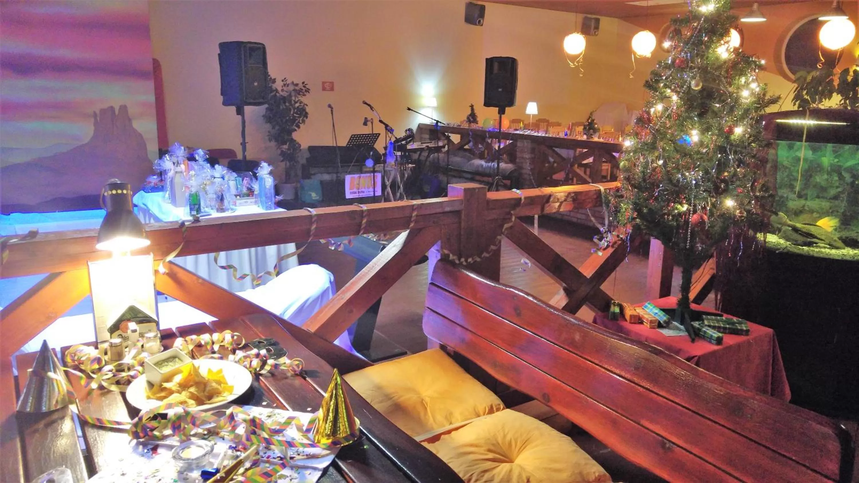 Restaurant/places to eat in Hotel Ludmila