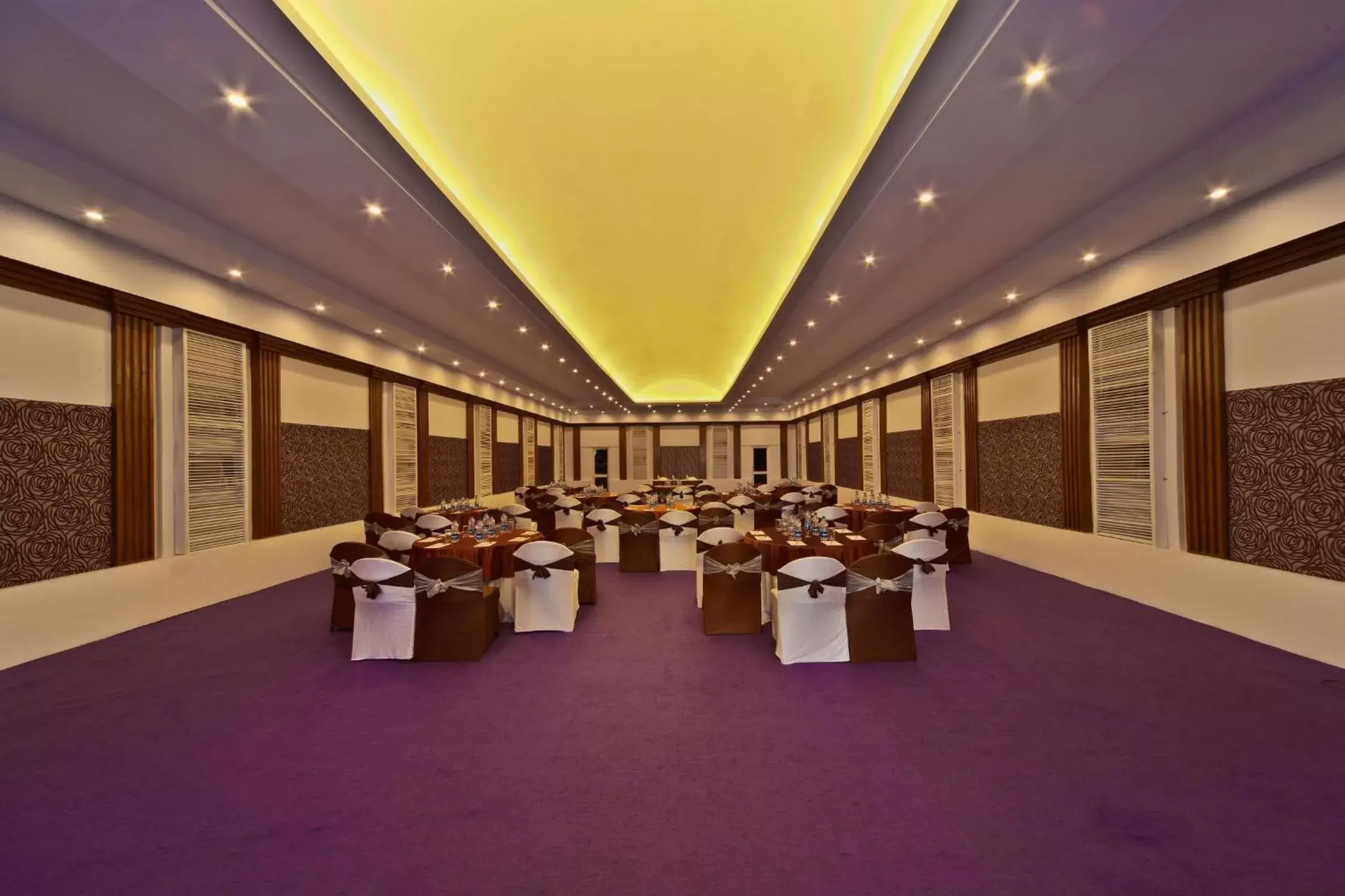 Banquet/Function facilities, Banquet Facilities in Hotel Hindustan International