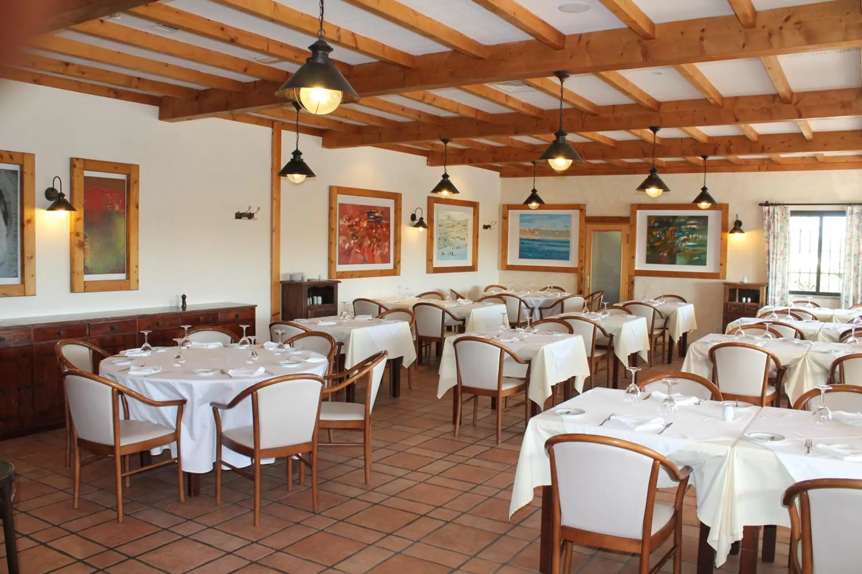 Restaurant/Places to Eat in Quinta dos Poetas Nature Hotel & Apartments
