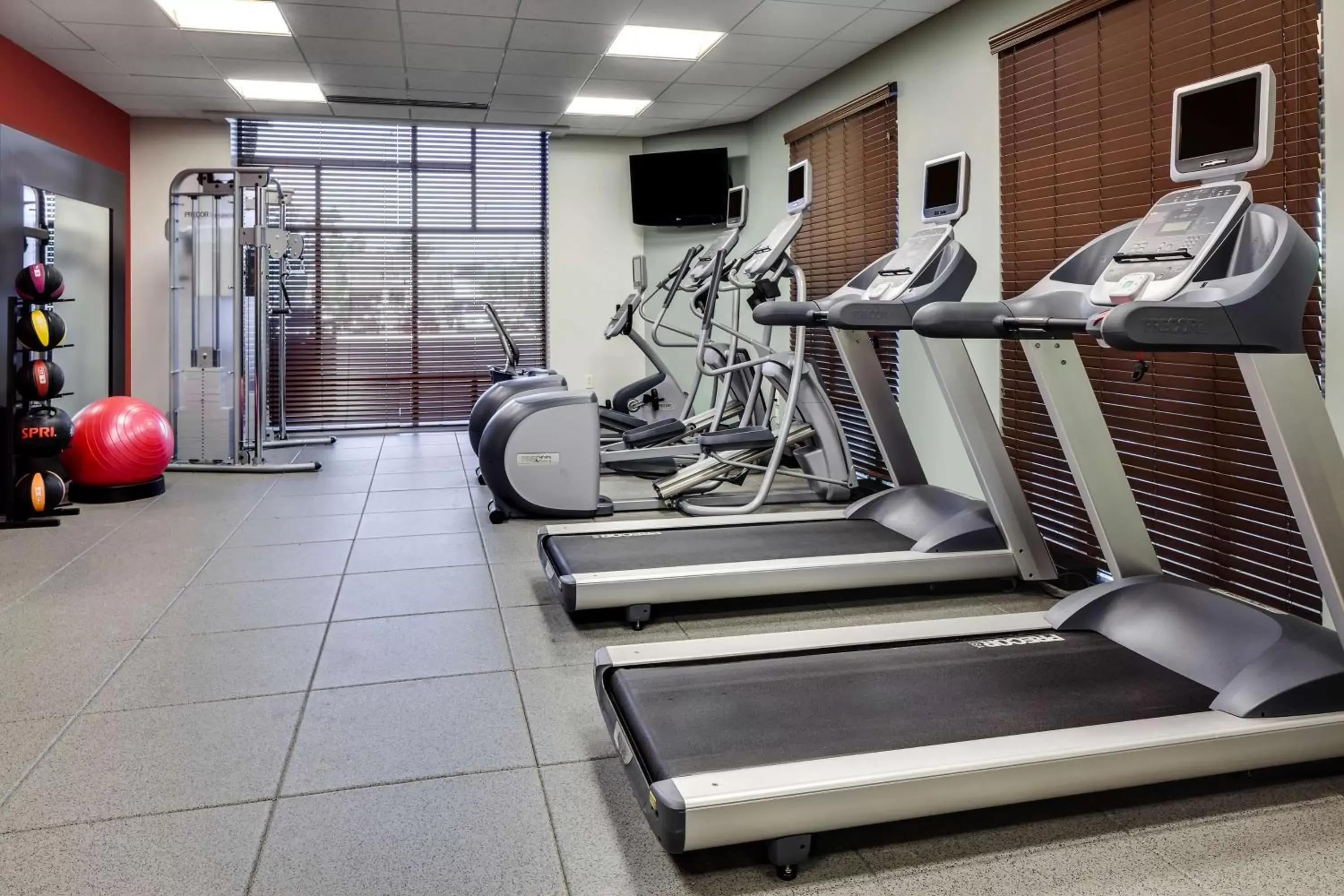 Fitness centre/facilities, Fitness Center/Facilities in Hilton Garden Inn Manhattan Kansas