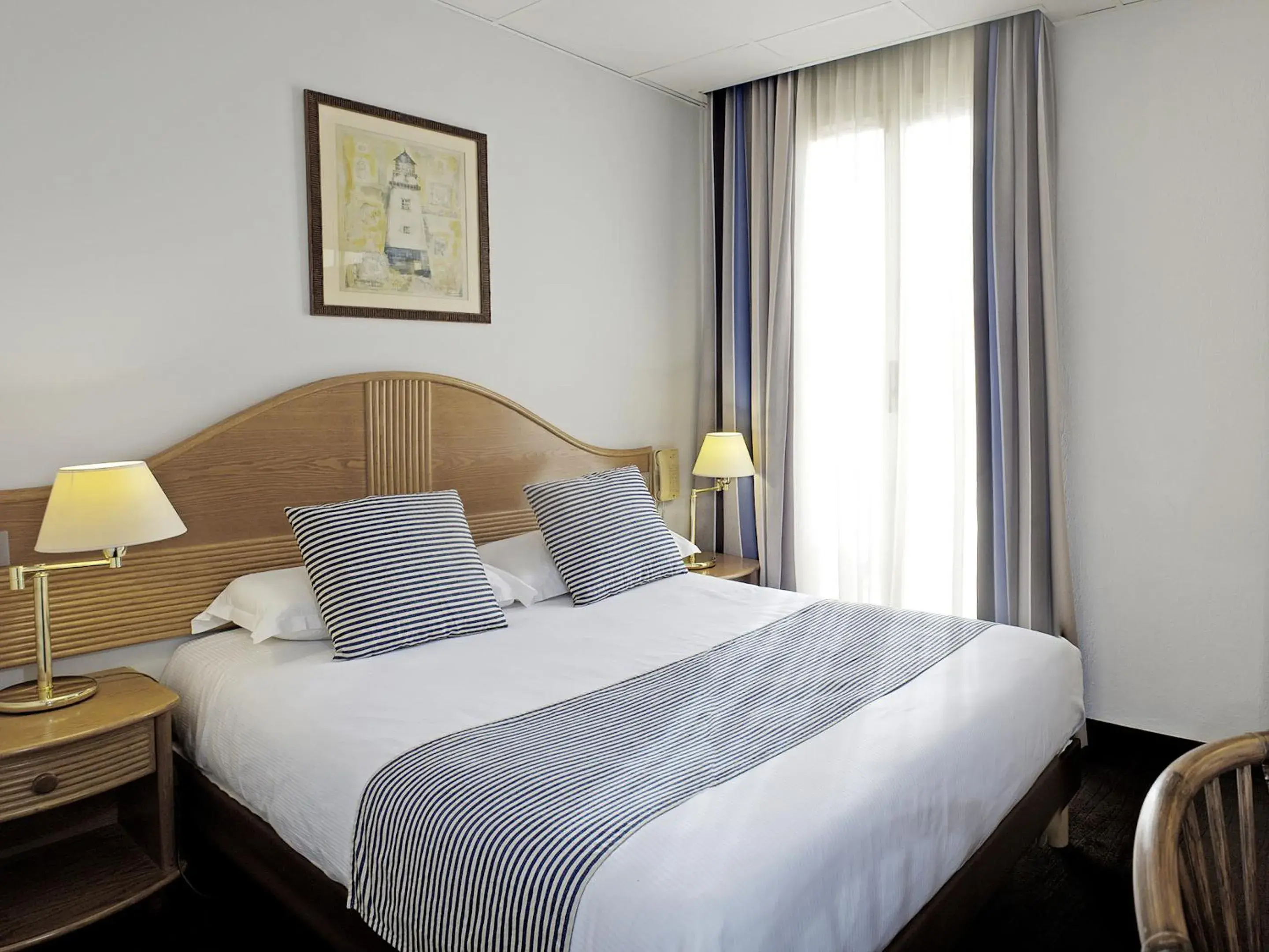 Photo of the whole room, Bed in Hôtel Esprit d'Azur