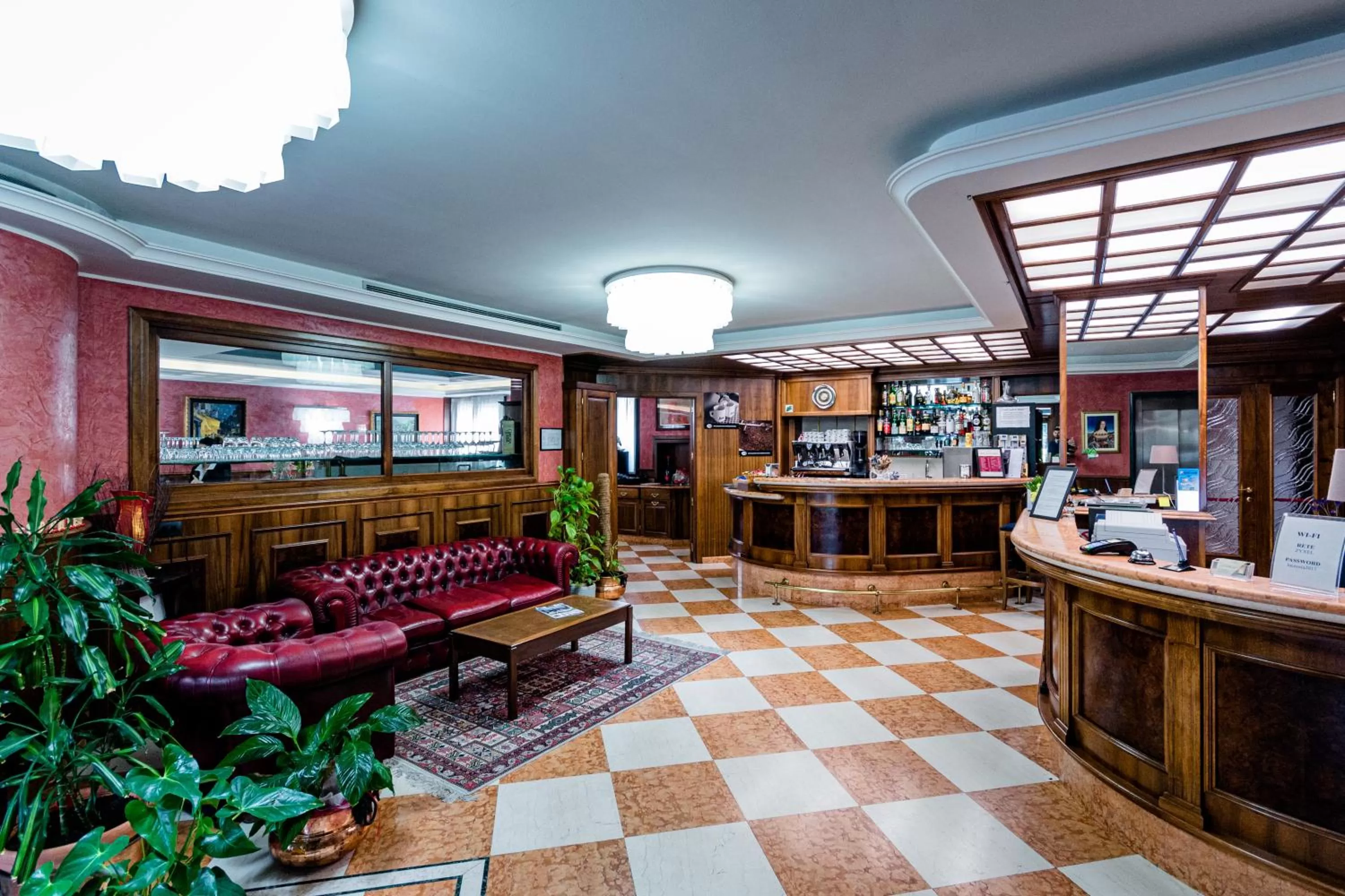 Communal lounge/ TV room in Hotel Lucrezia Borgia