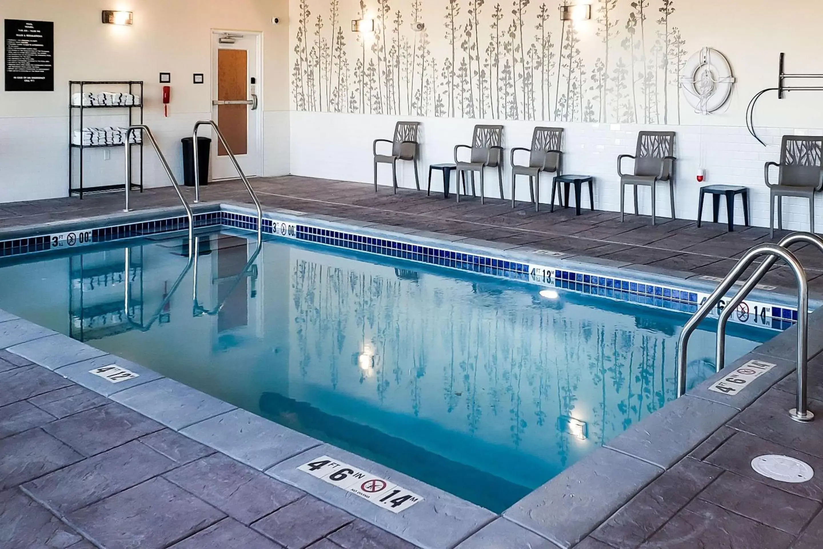 Pool view, Swimming Pool in Sleep Inn Waukee-West Des Moines