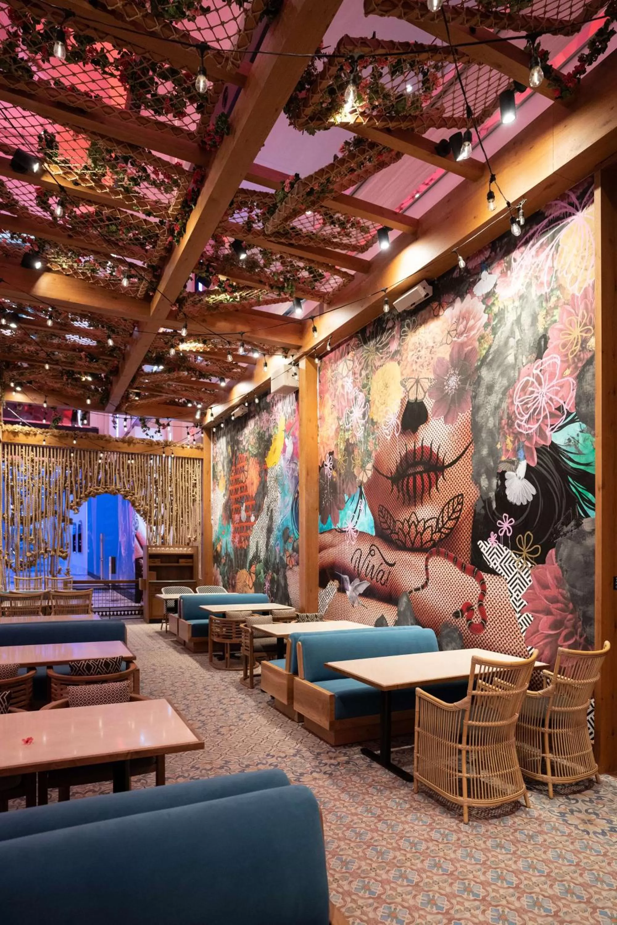 Dining area in Conrad Las Vegas At Resorts World