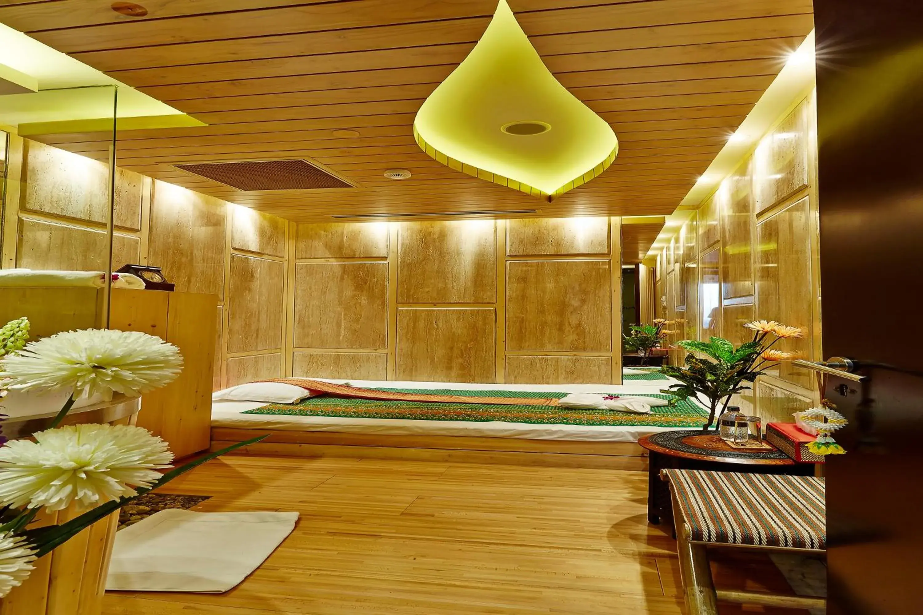Spa and wellness centre/facilities, Bathroom in Six Seasons Hotel