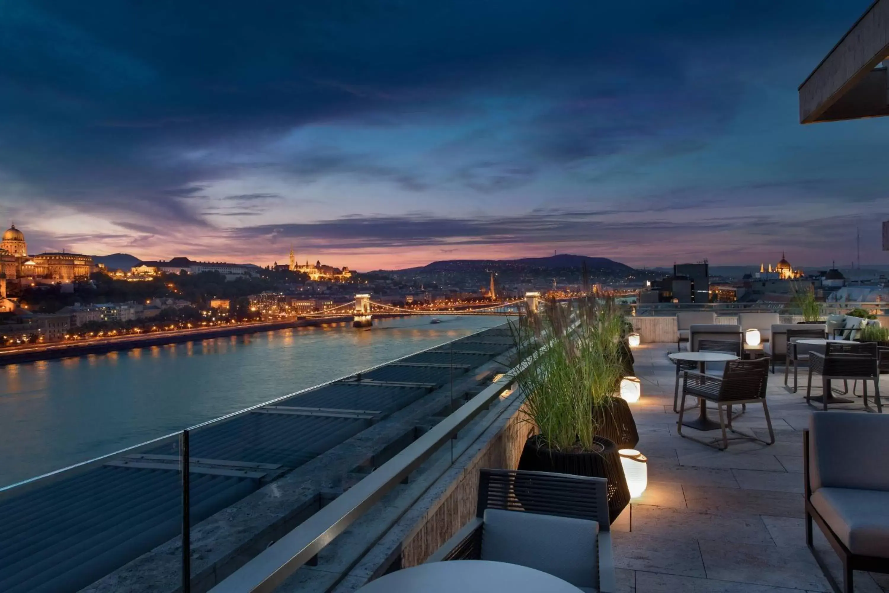 Restaurant/places to eat in Budapest Marriott Hotel