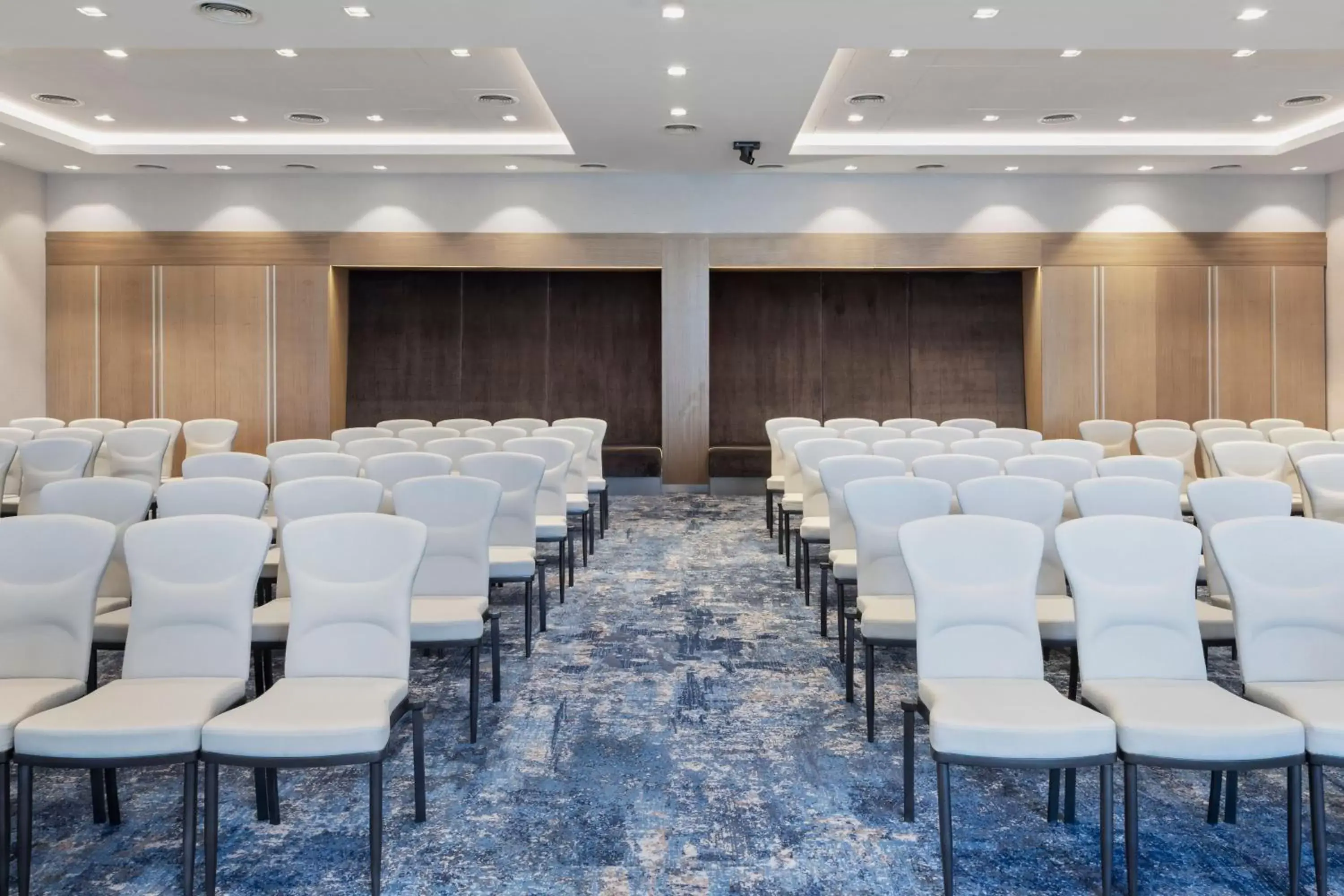 Meeting/conference room in Courtyard by Marriott Batumi