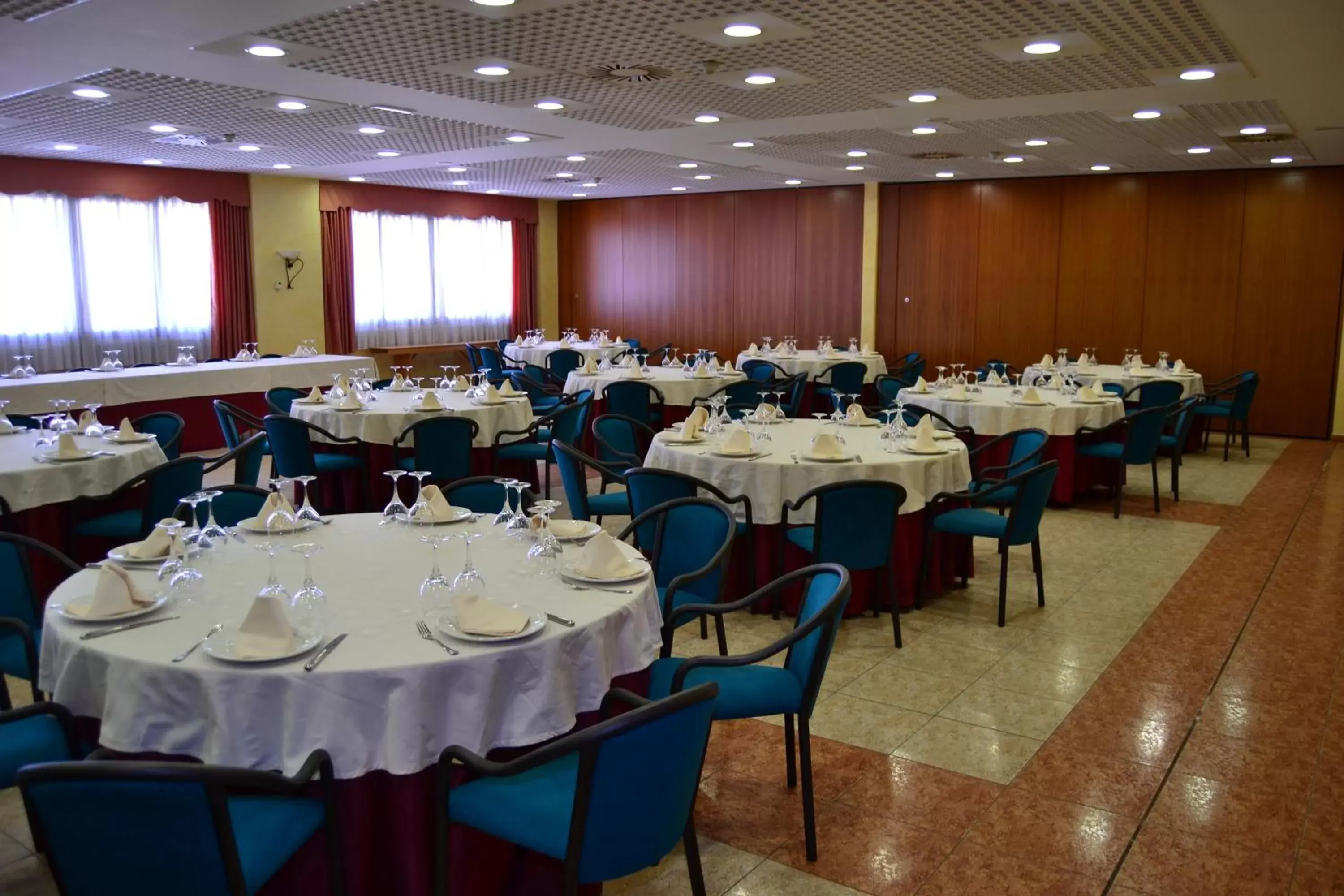 Restaurant/Places to Eat in Hospedium Hotel Don Fidel