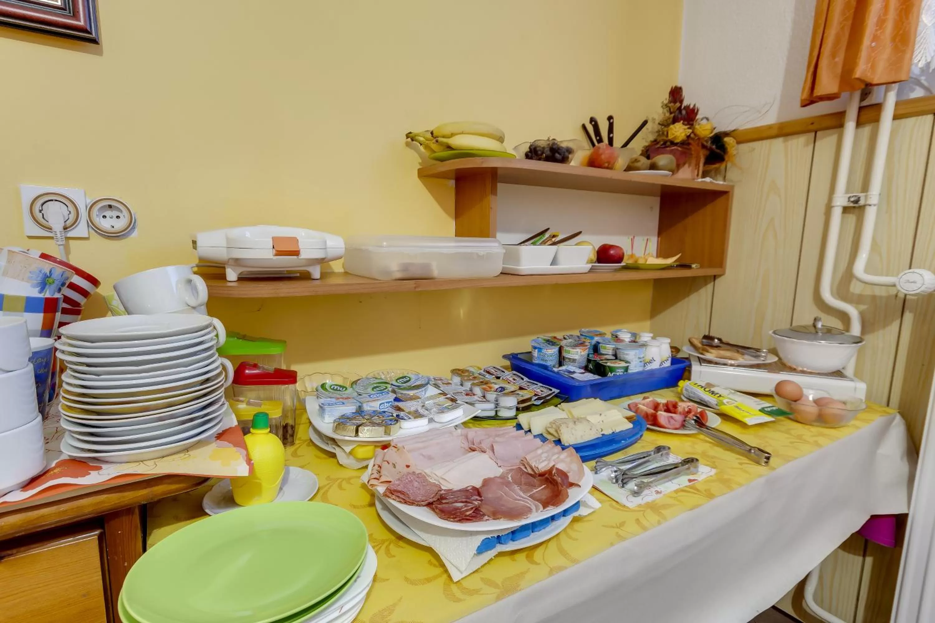 Breakfast in Rooms & Apartments Jana