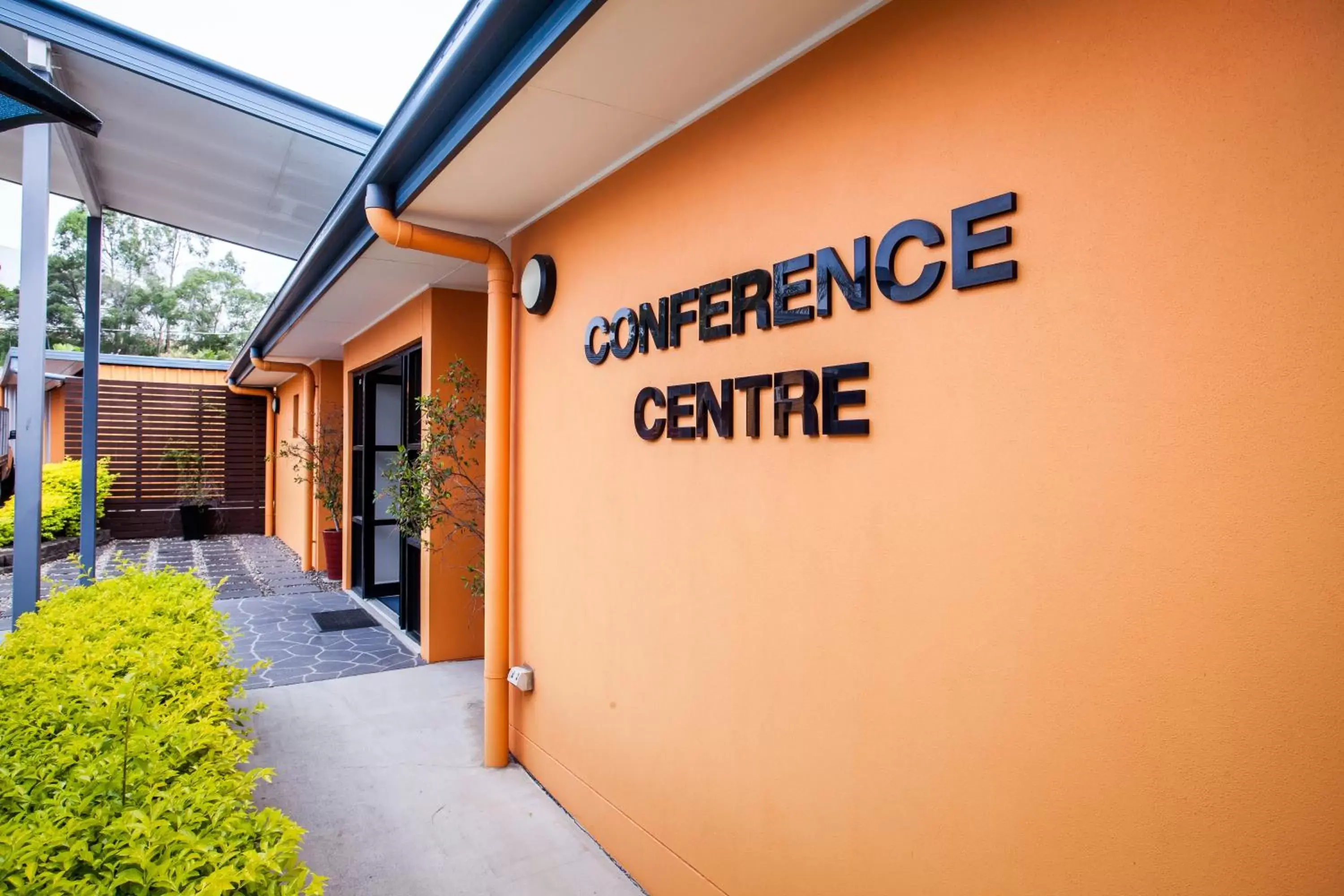 Property building in Darra Motel & Conference Centre Property building in Darra Motel & Conference Centre