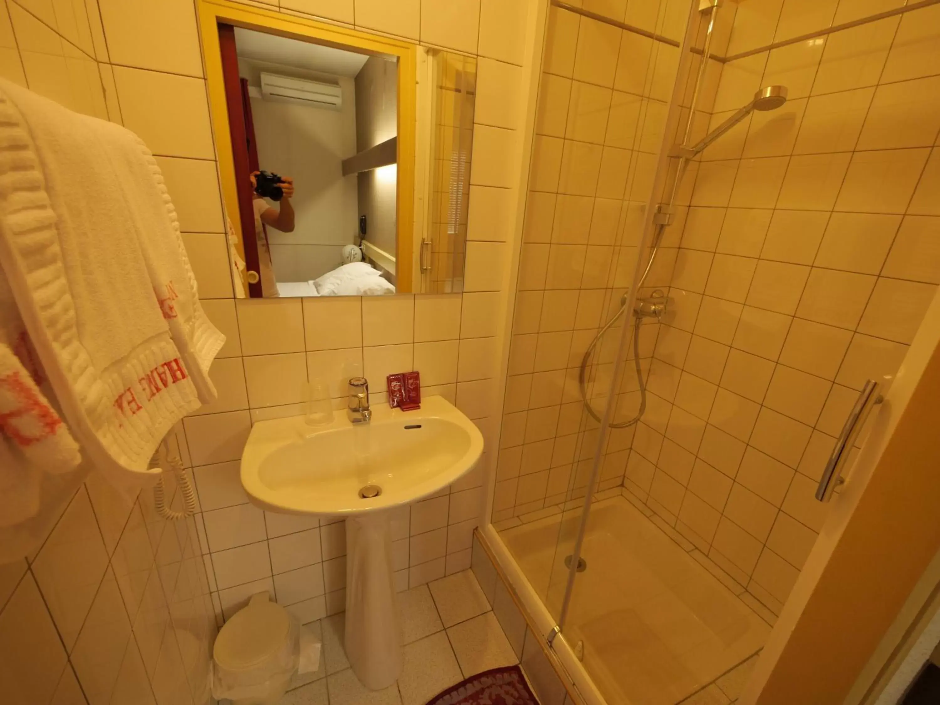 Bathroom in Le Relais de Gascogne