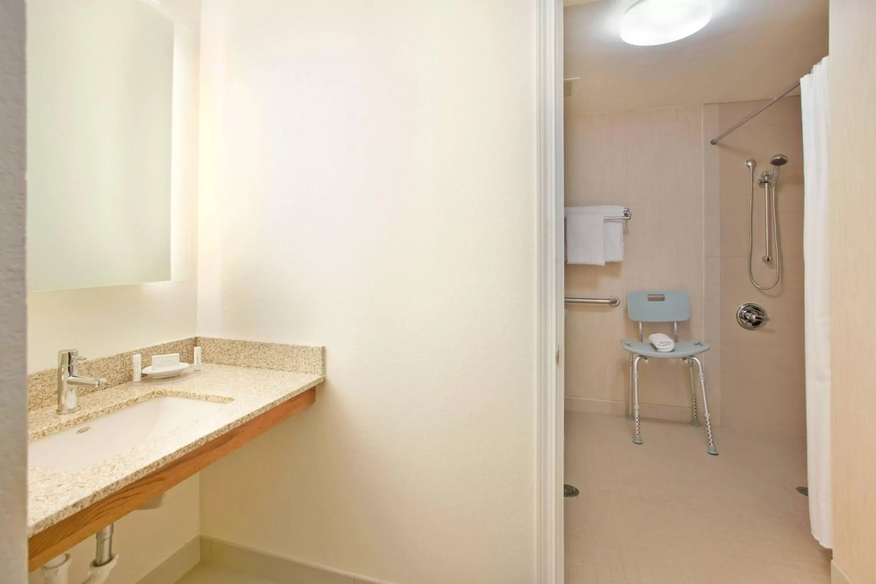 Bathroom in Residence Inn by Marriott Austin Round Rock/Dell Way