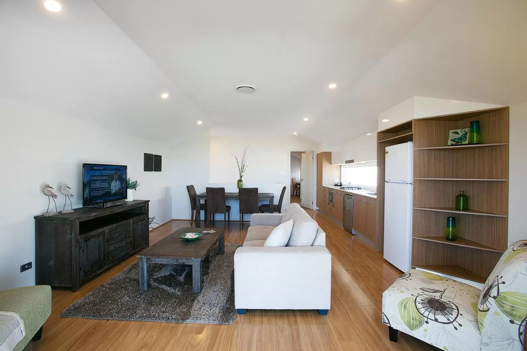 Townhouse Garden in Caves Coastal Bar & Bungalows Townhouse Garden in Caves Coastal Bar & Bungalows