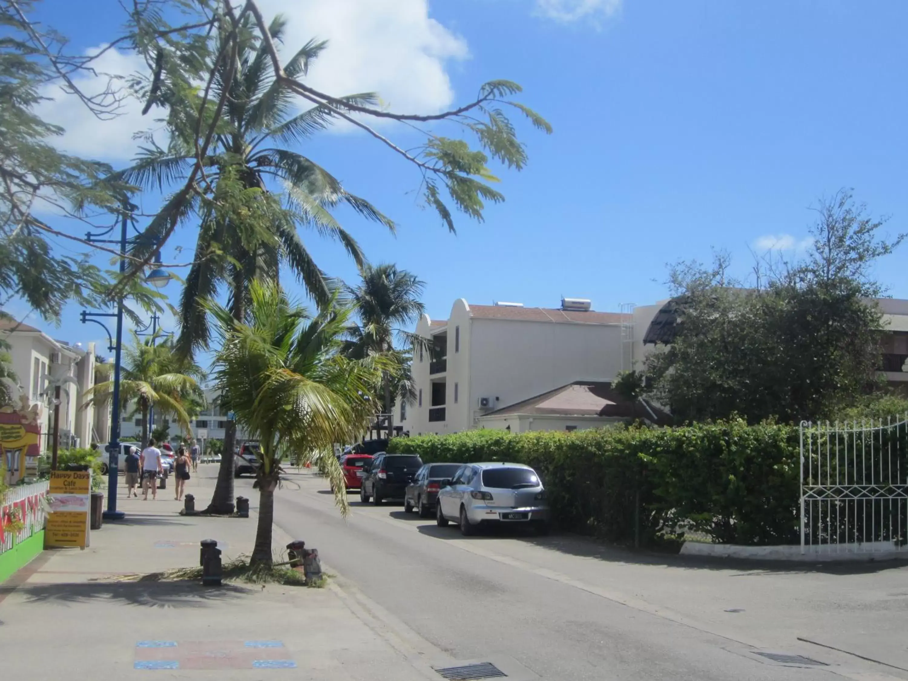 Neighbourhood in Infinity on the Beach