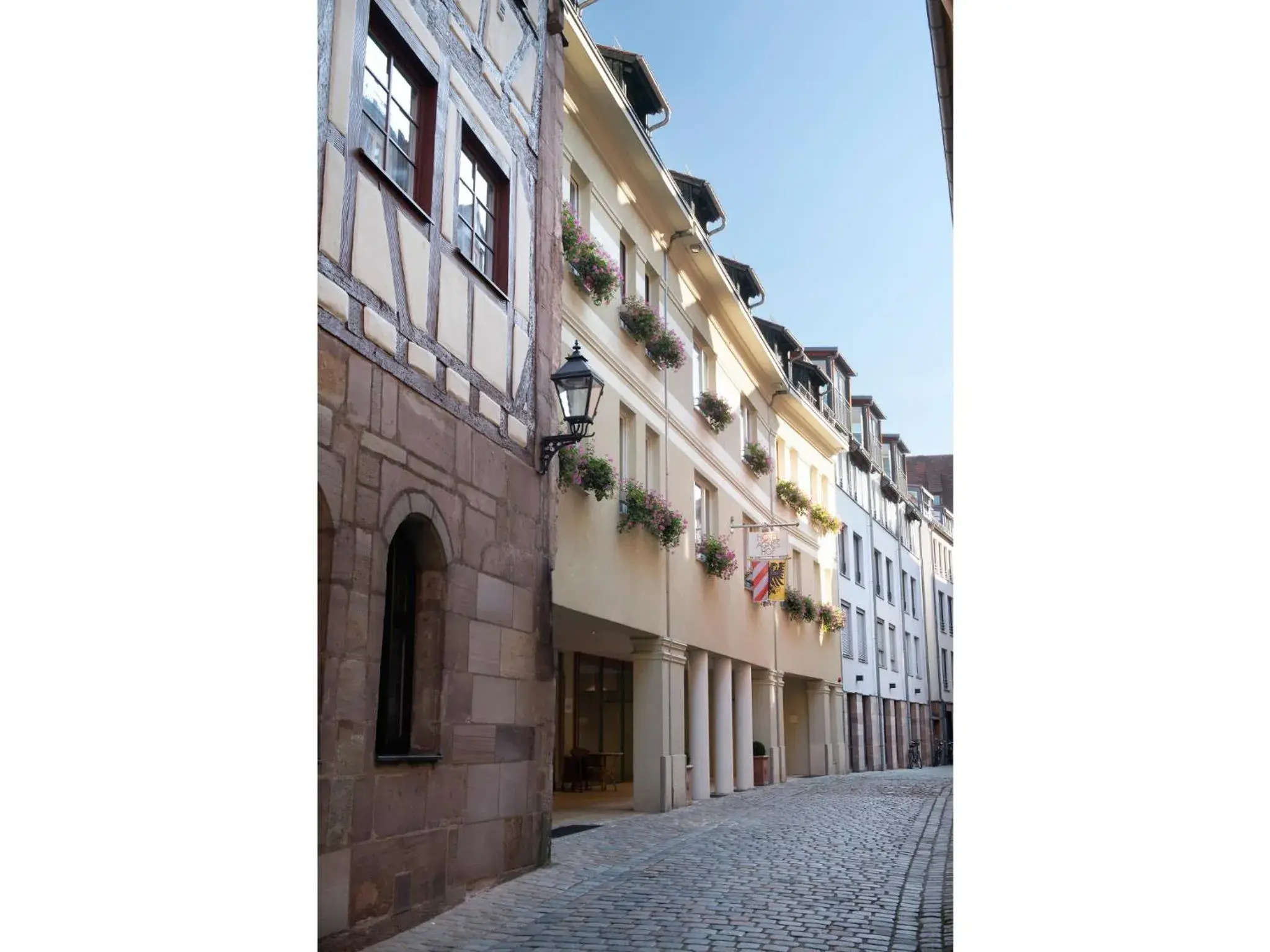 Facade/entrance, Property Building in Hotel Agneshof Nürnberg