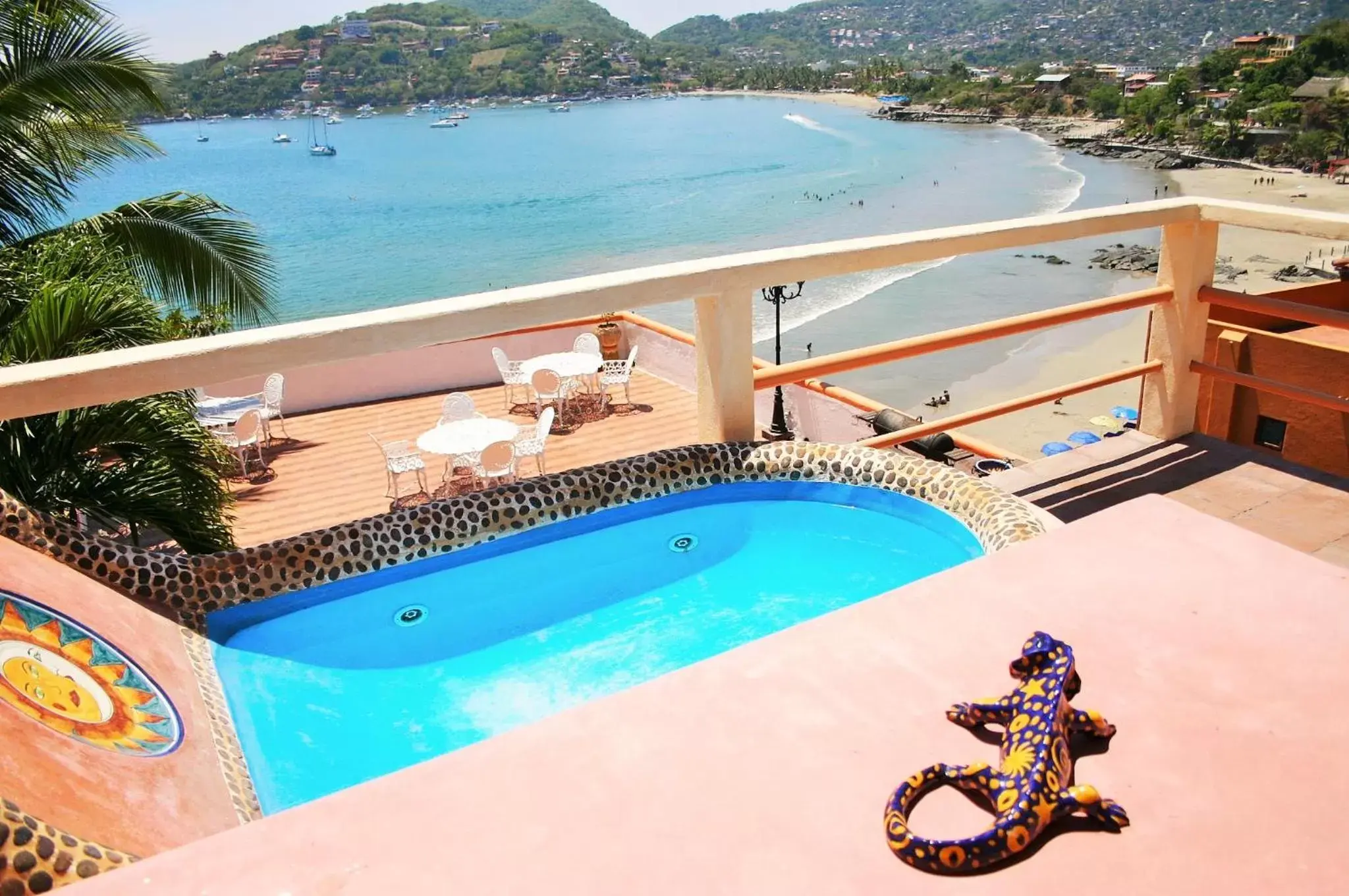 Sea view, Pool View in Hotel Casa Sun and Moon