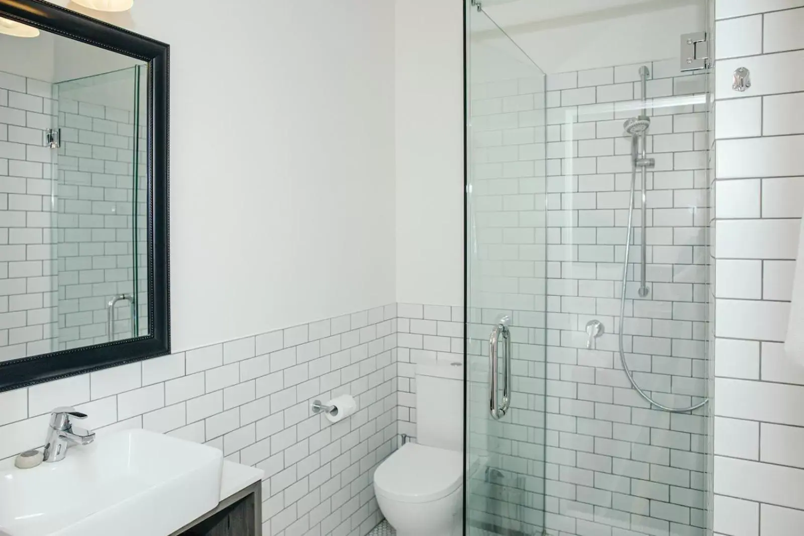 Bathroom in Art Deco Masonic Hotel