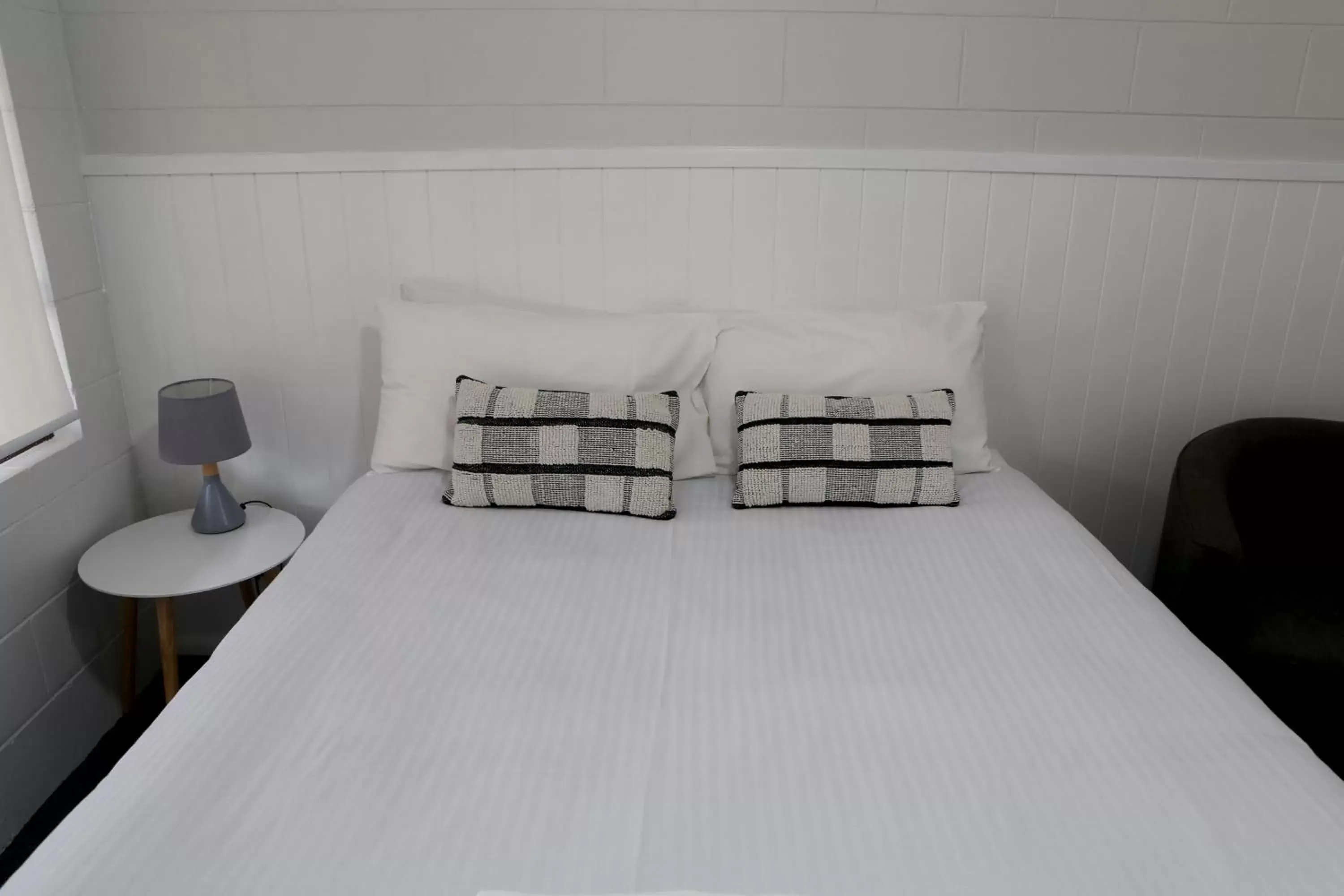 Bedroom, Bed in Mudgee Vineyard Motor Inn
