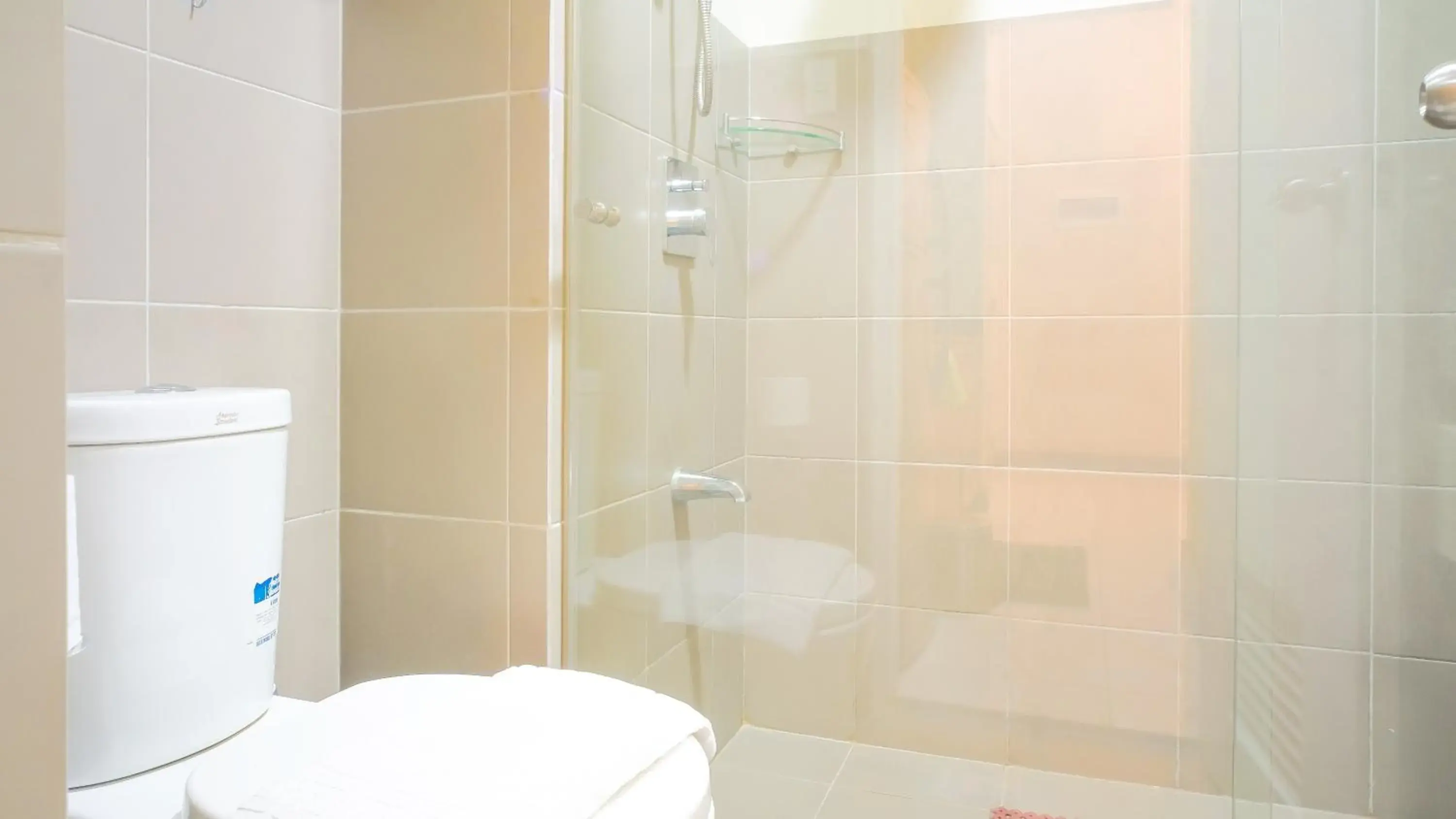 Bathroom in Currency Serviced Suites