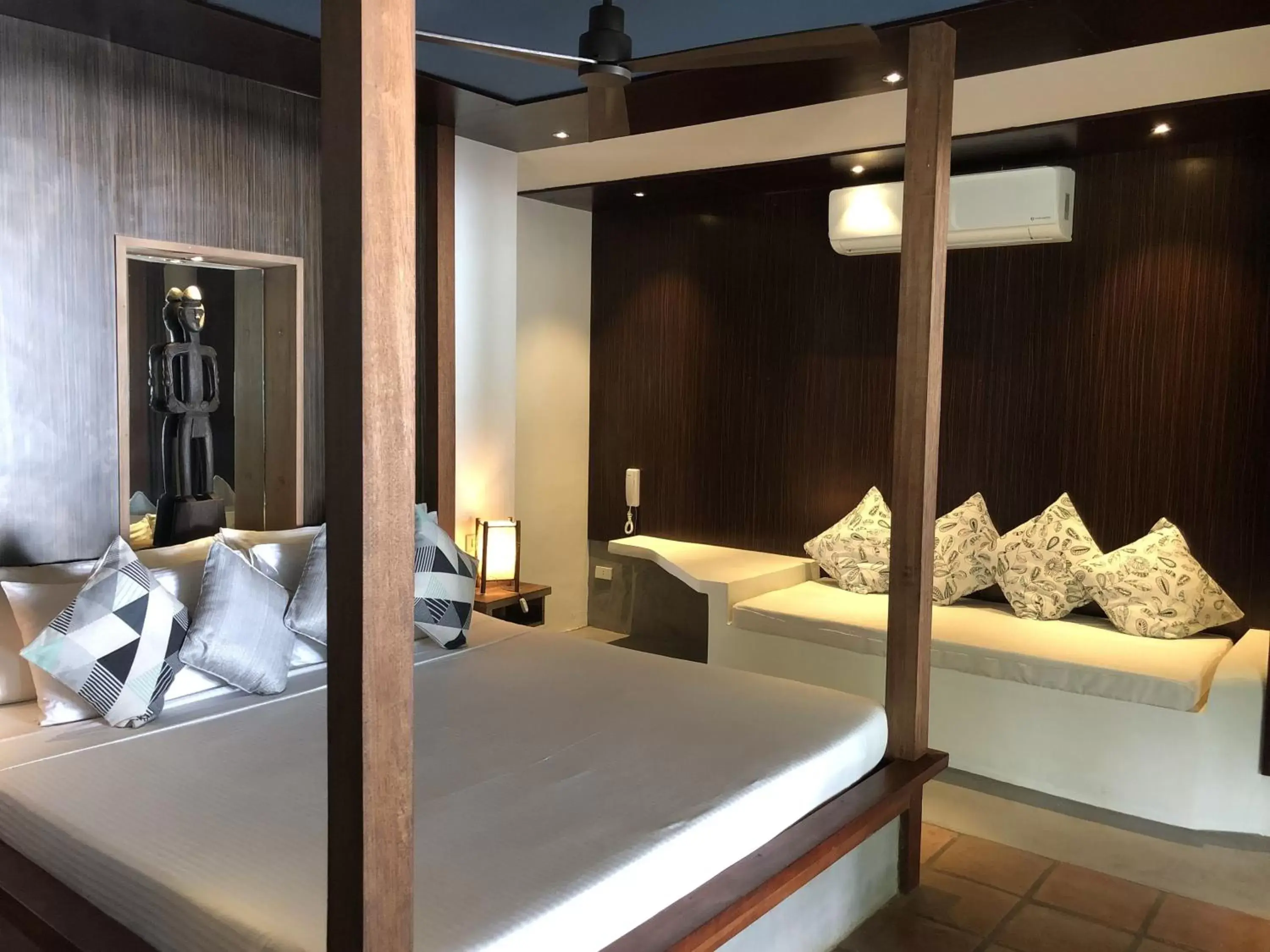 Bedroom, Bed in Mahogany Resort & Spa Bedroom, Bed in Mahogany Resort & Spa