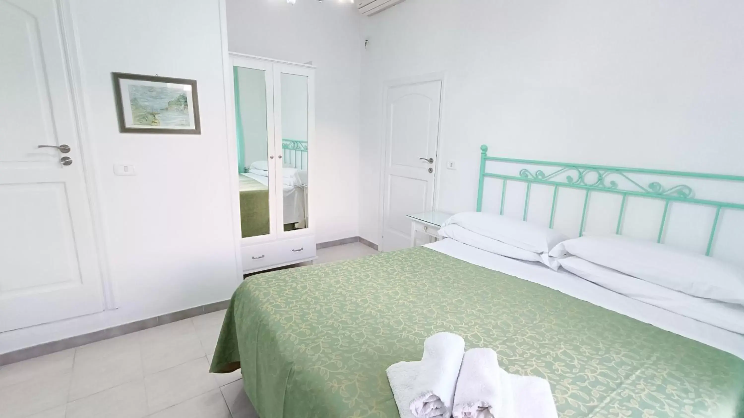 Bedroom, Bed in Hotel Casa Nicola Bedroom, Bed in Hotel Casa Nicola