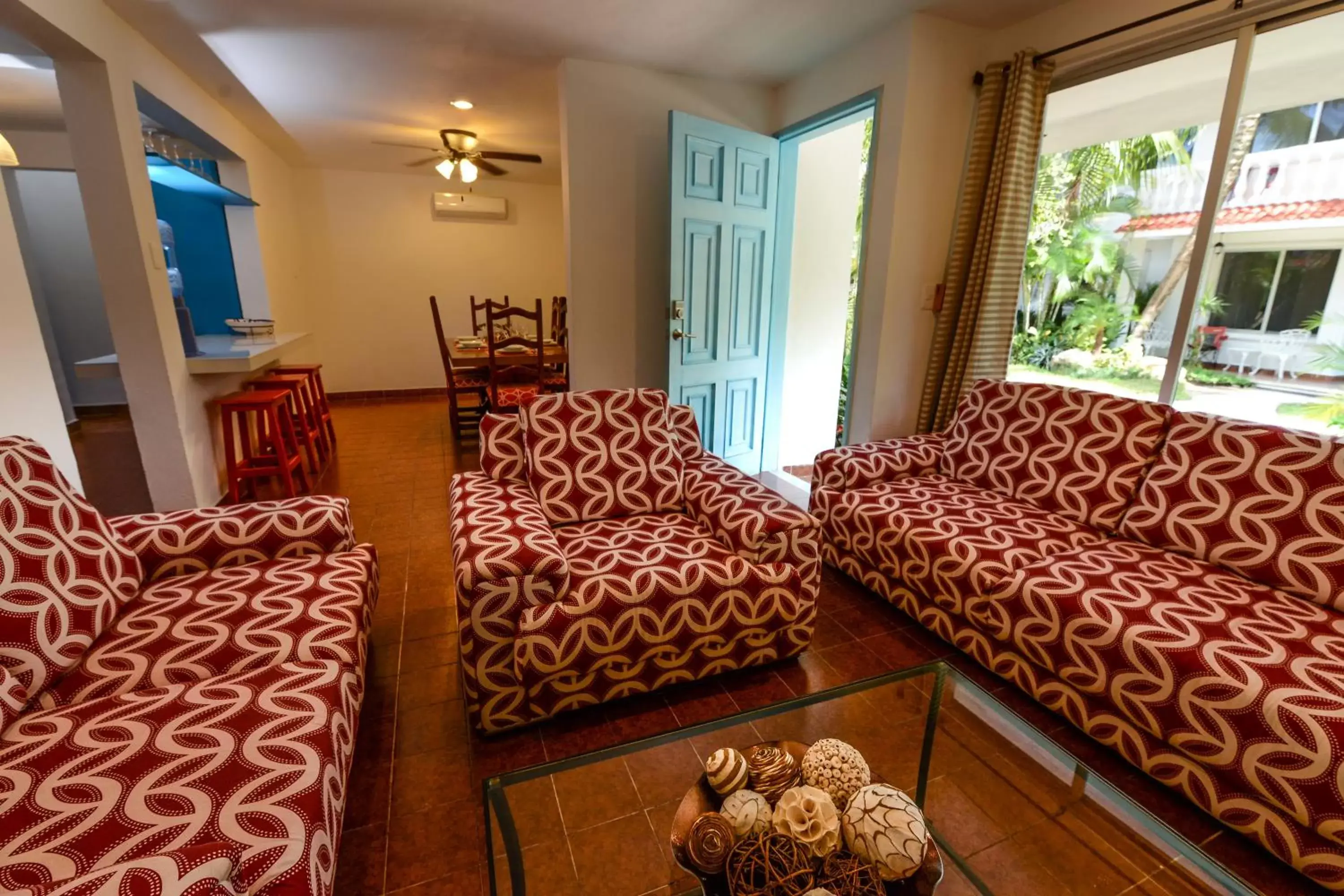 Living room, Seating Area in Hotel Villas Colibrí Suites & Bungalows