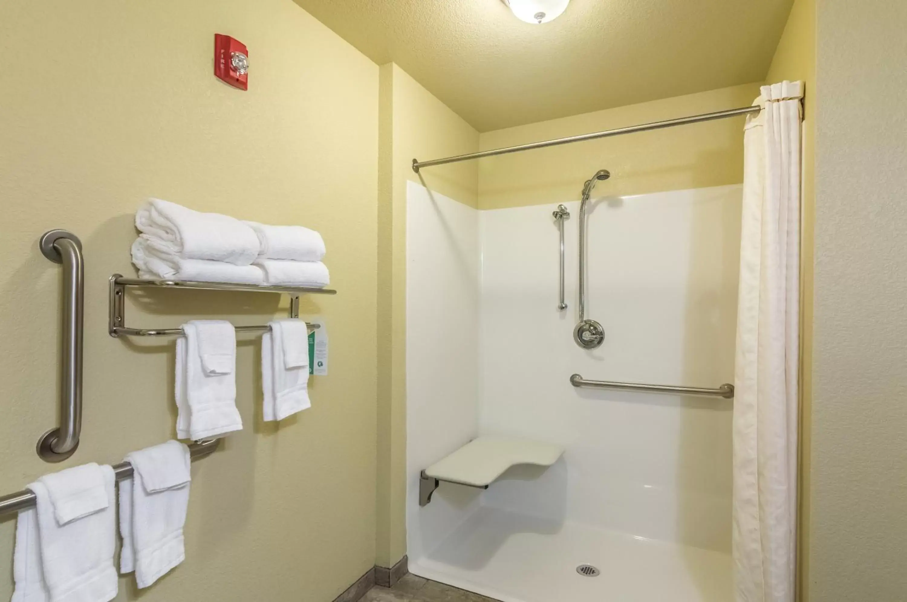 Shower, Bathroom in Cobblestone Inn & Suites - Lakin