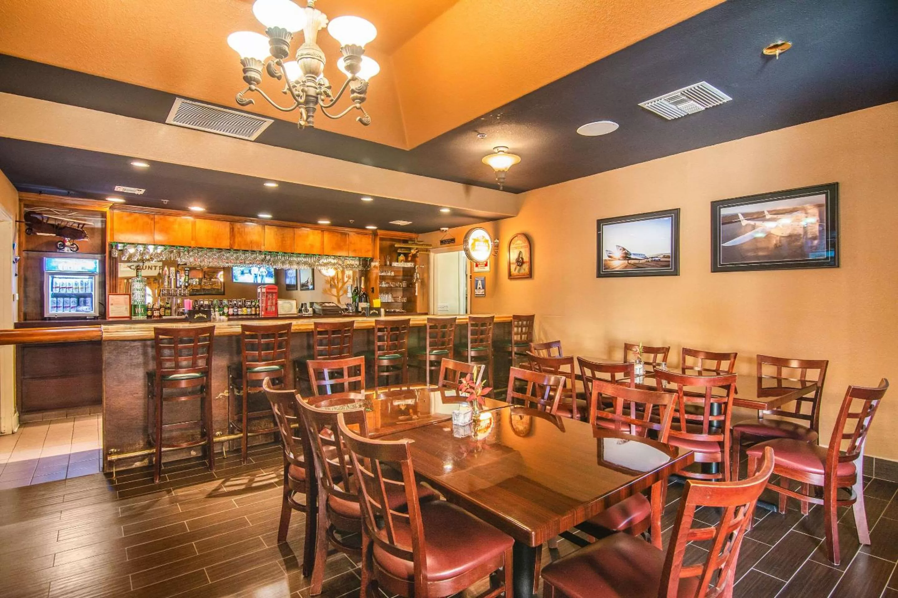 Lounge or bar in Comfort Inn & Suites