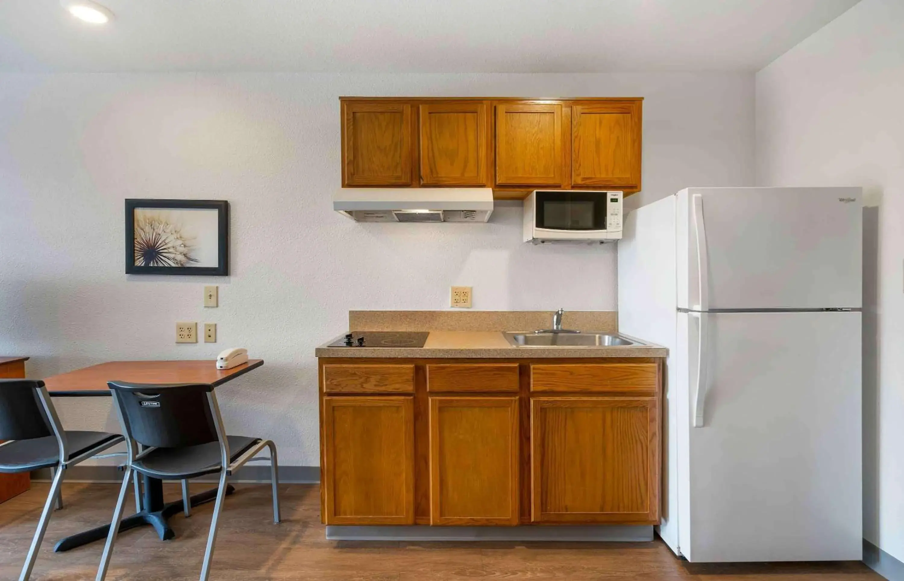Bedroom, Kitchen/Kitchenette in Extended Stay America Select Suites - Lakeland