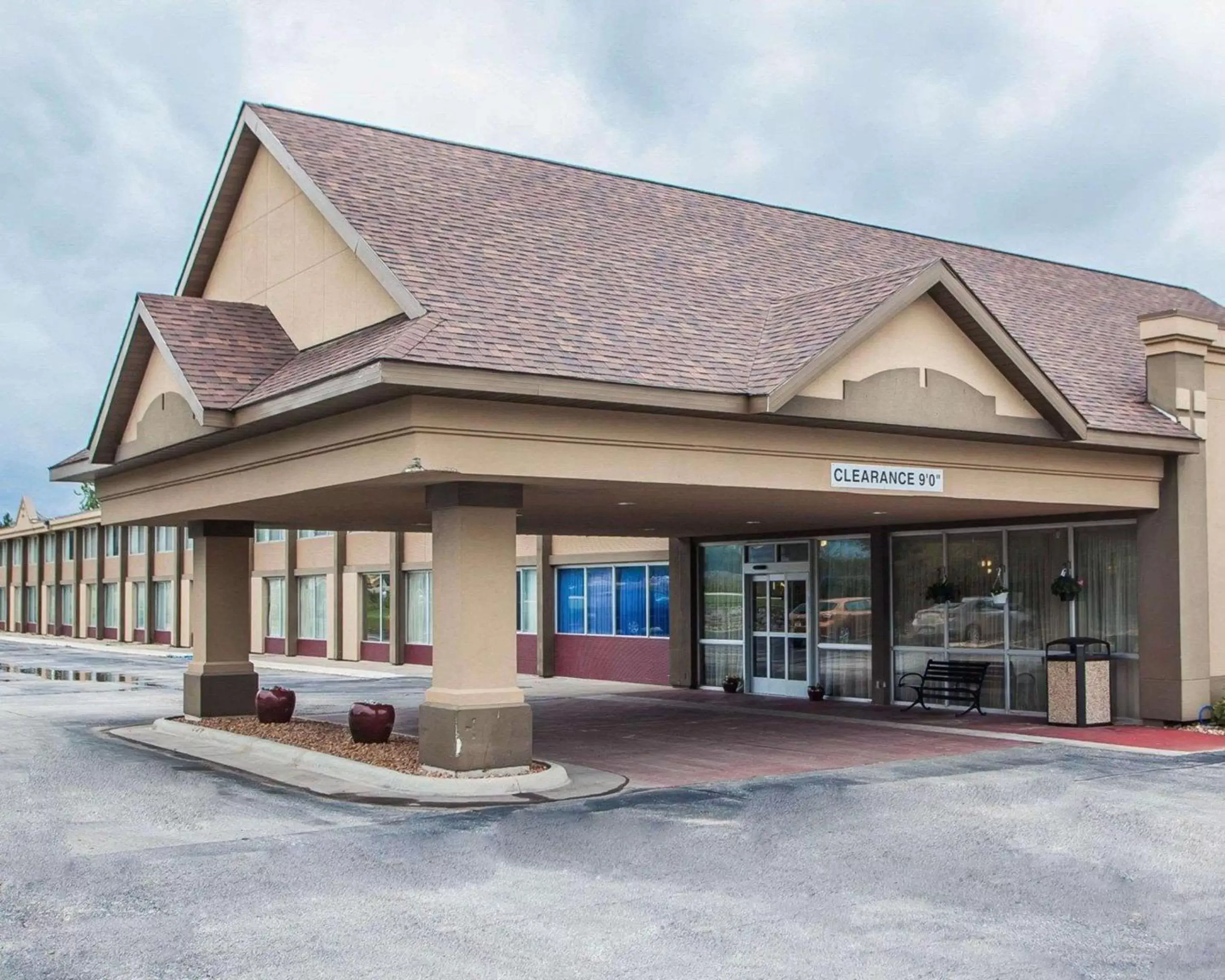Property Building in Quality Inn Fort Dodge