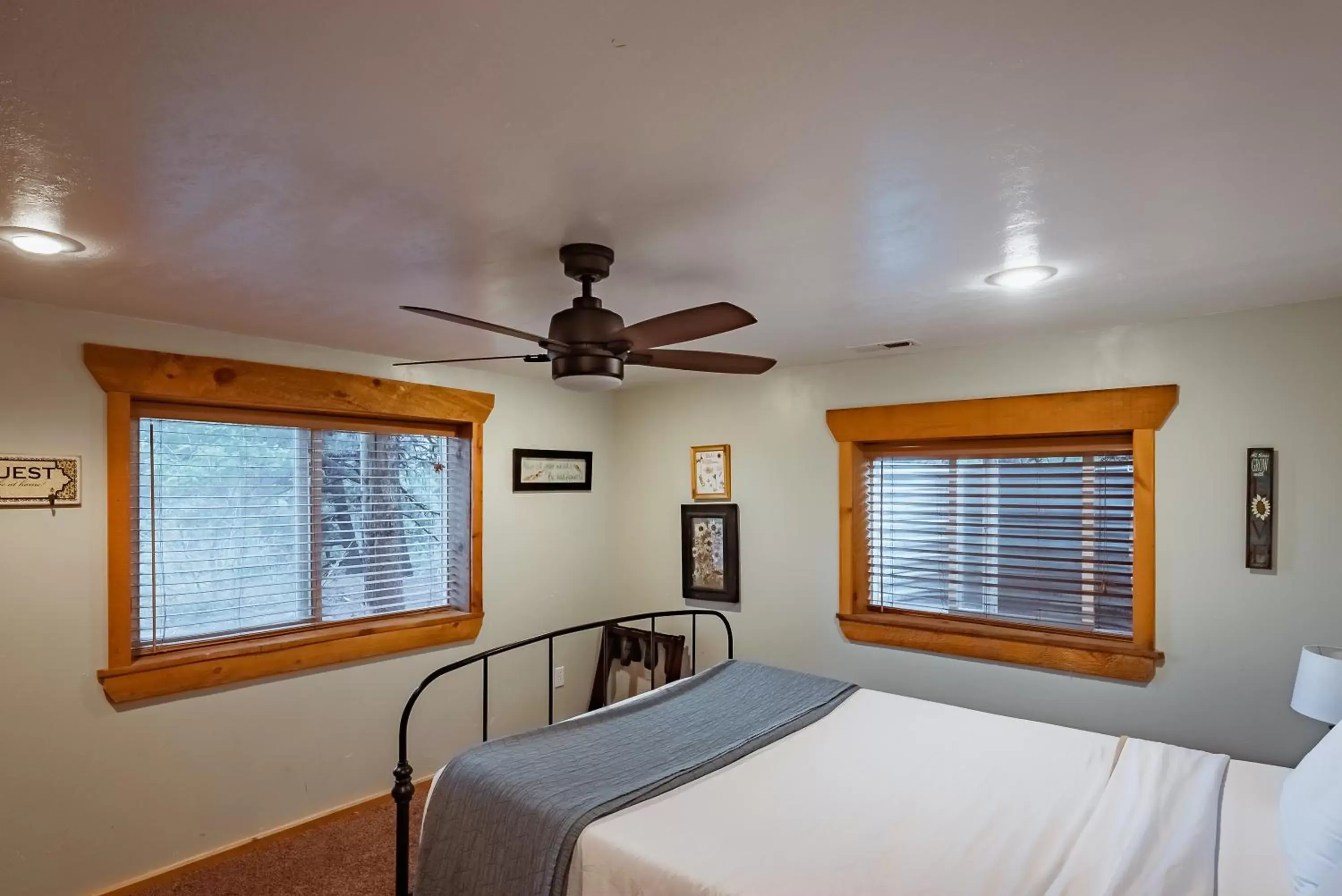 Bed in Zion Ponderosa Ranch Resort