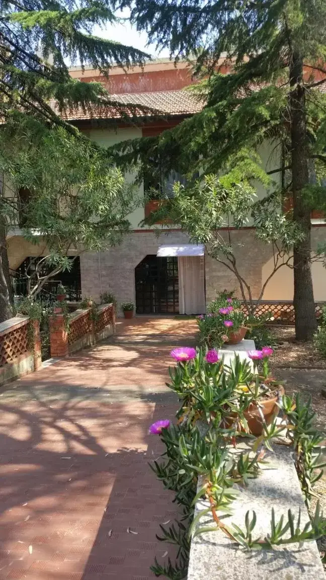 Facade/entrance in Villa Morgante B&B