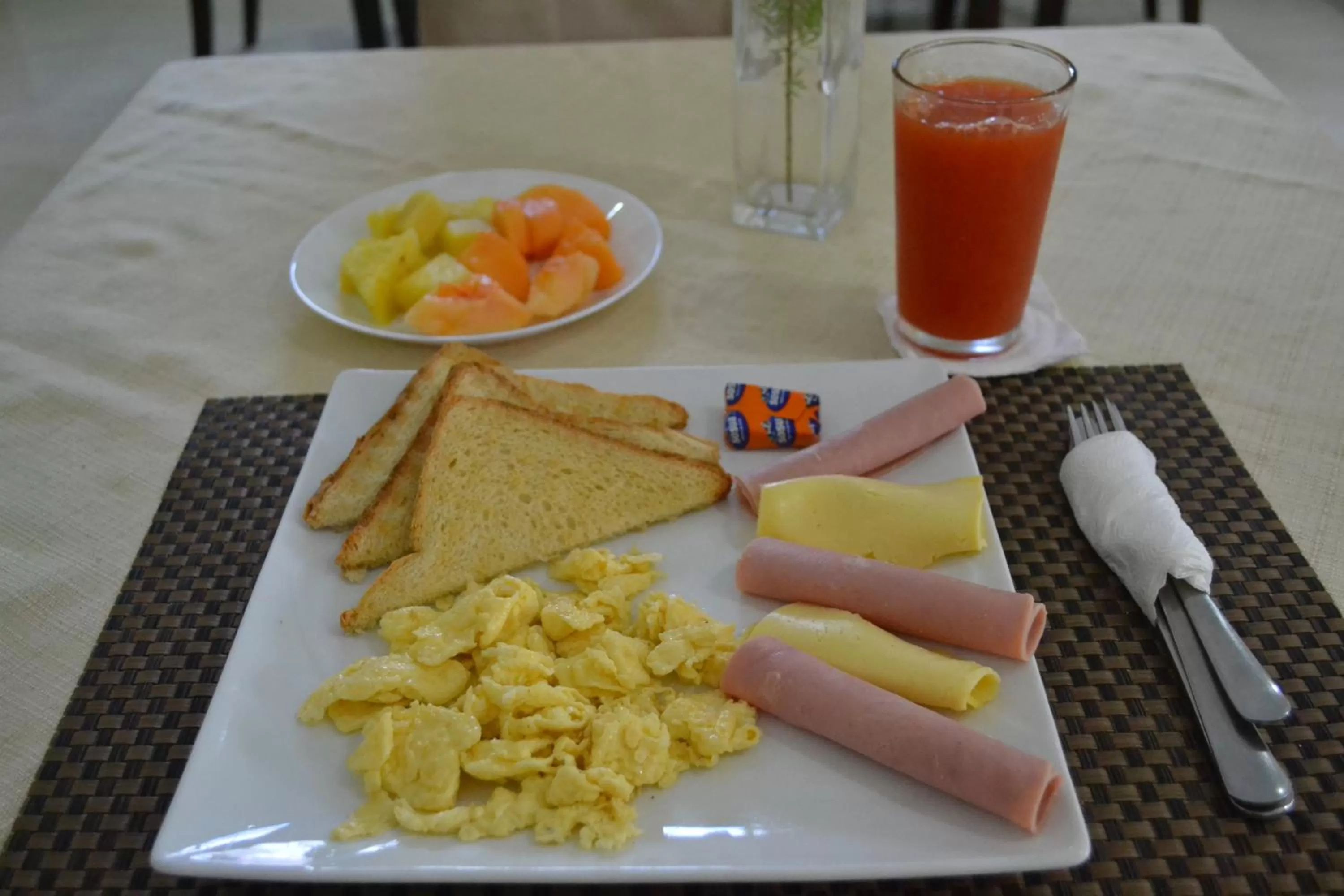 Breakfast in Hotel Renacer