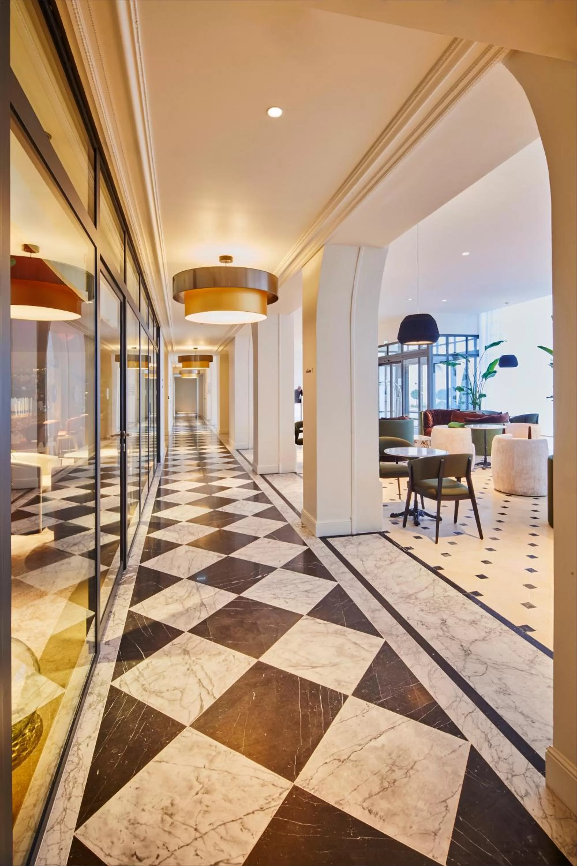 Lobby or reception in La Licorne Hotel & Spa Troyes - MGallery Collection
