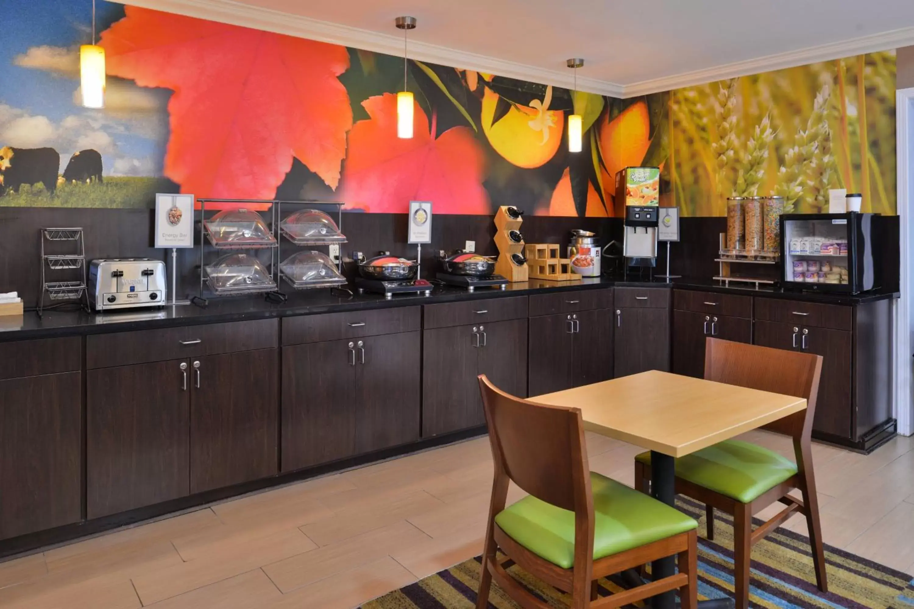 Breakfast, Restaurant/Places to Eat in Fairfield Inn & Suites Hattiesburg / University