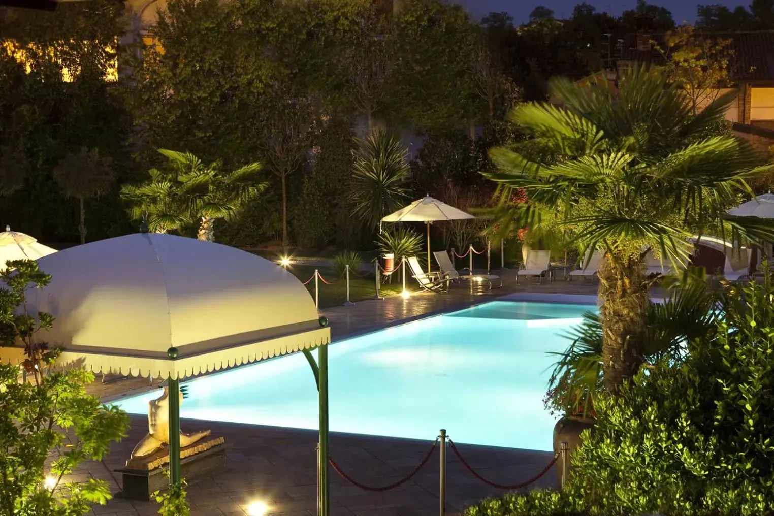 Pool view in Vip's Motel Luxury Accommodation & Spa Pool view in Vip's Motel Luxury Accommodation & Spa