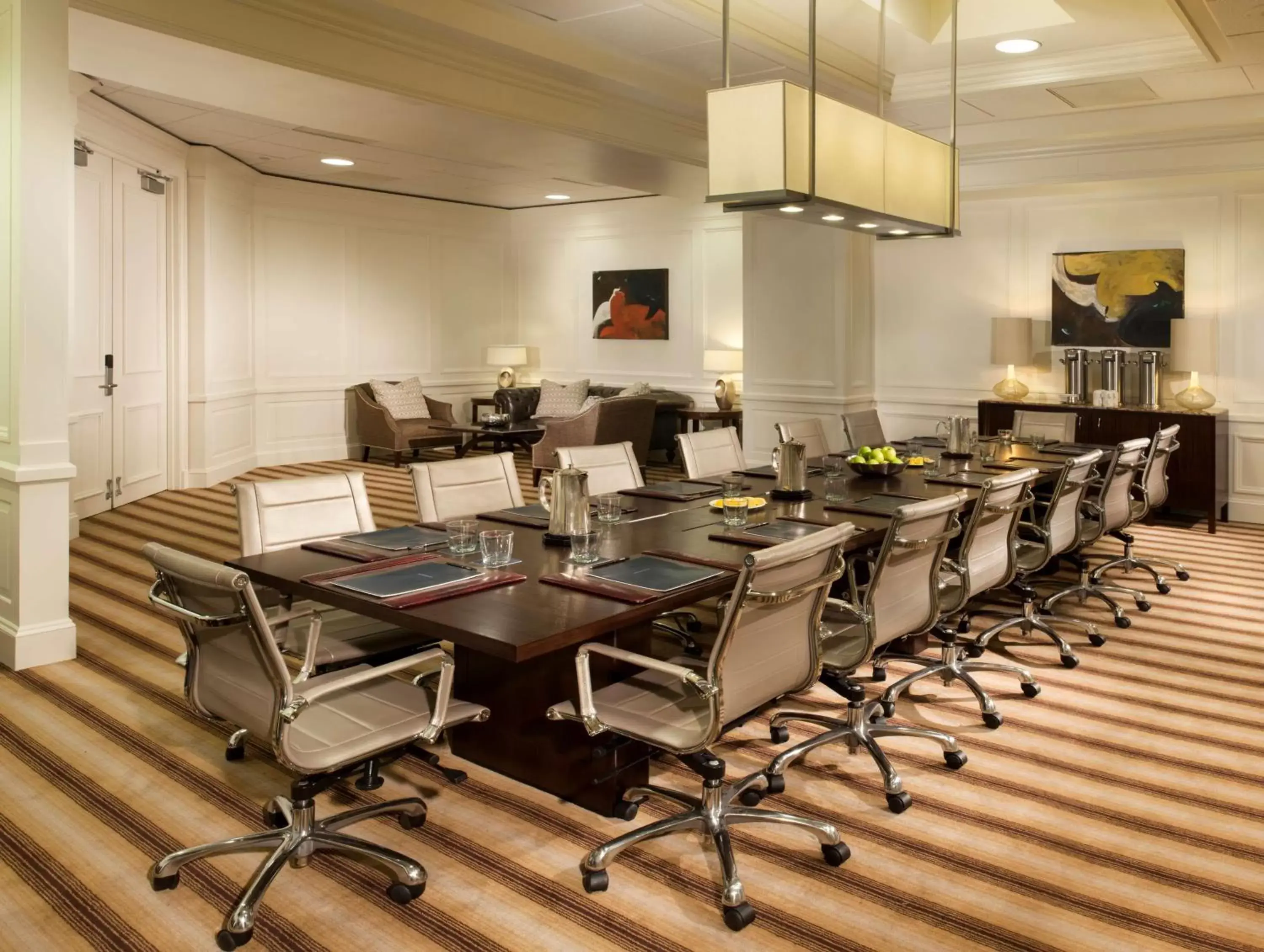 Meeting/conference room, Restaurant/Places to Eat in Hilton New Orleans Airport