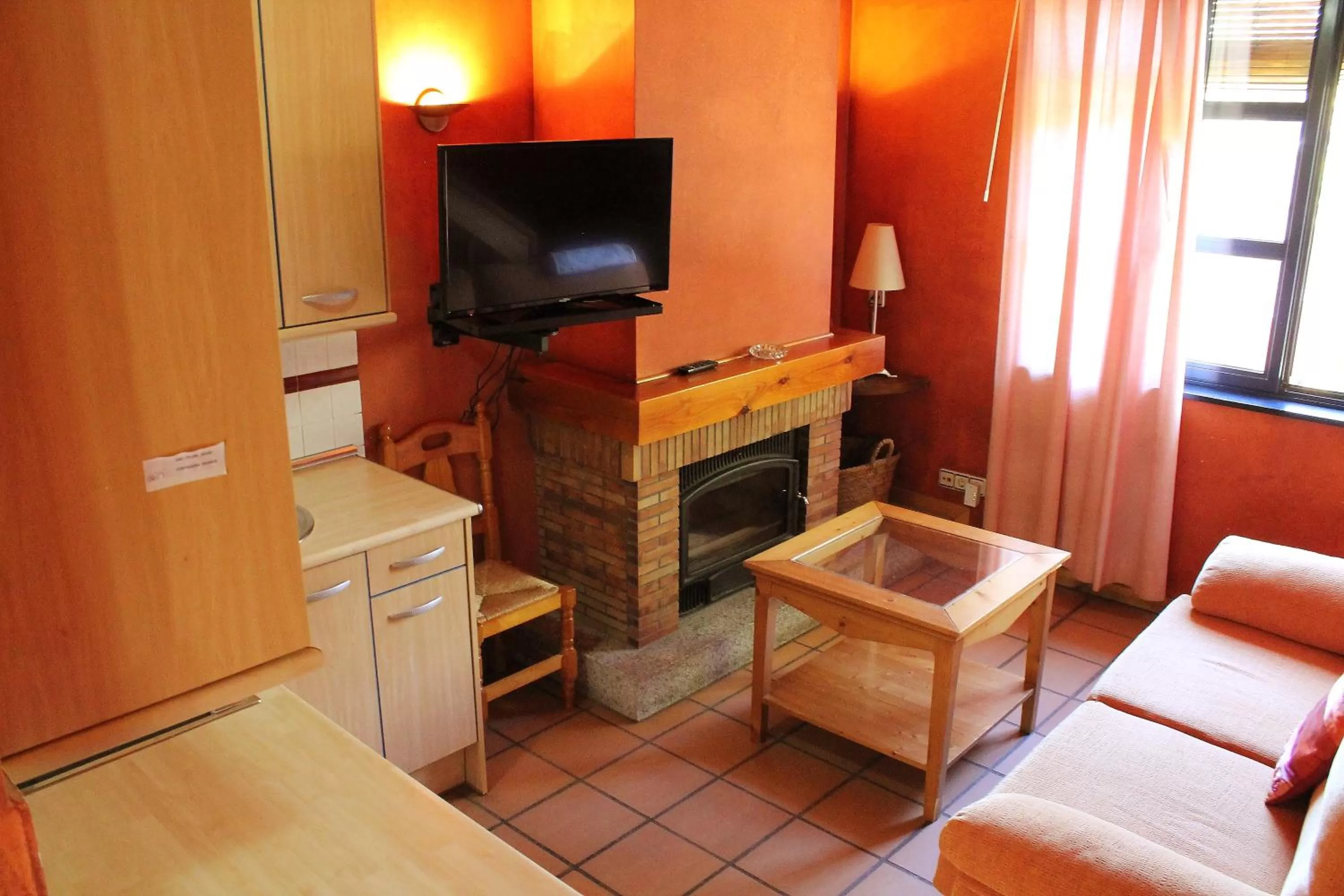 TV and multimedia in Hotel Sara De Ur