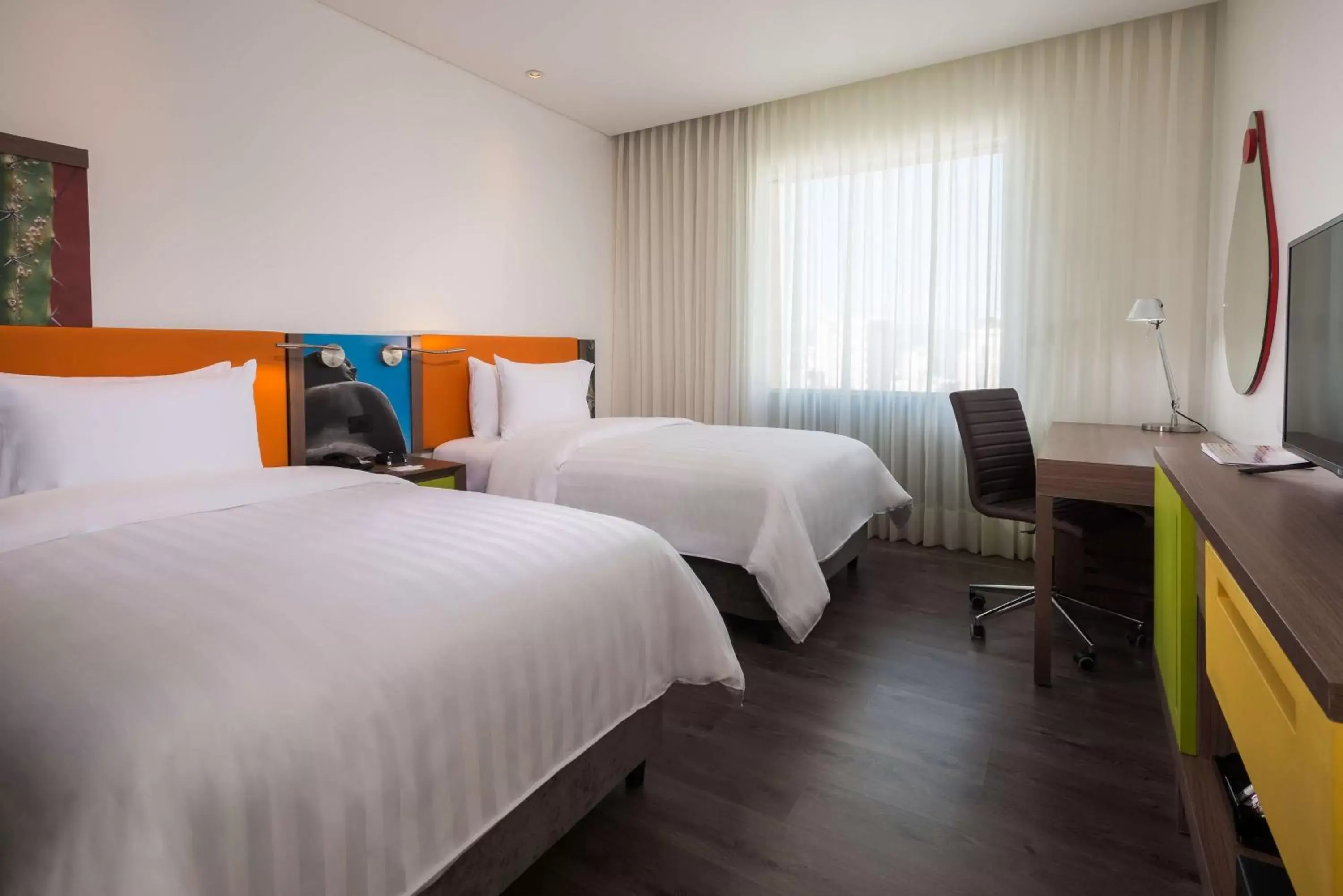 Bedroom, Bed in Hampton By Hilton Bucaramanga