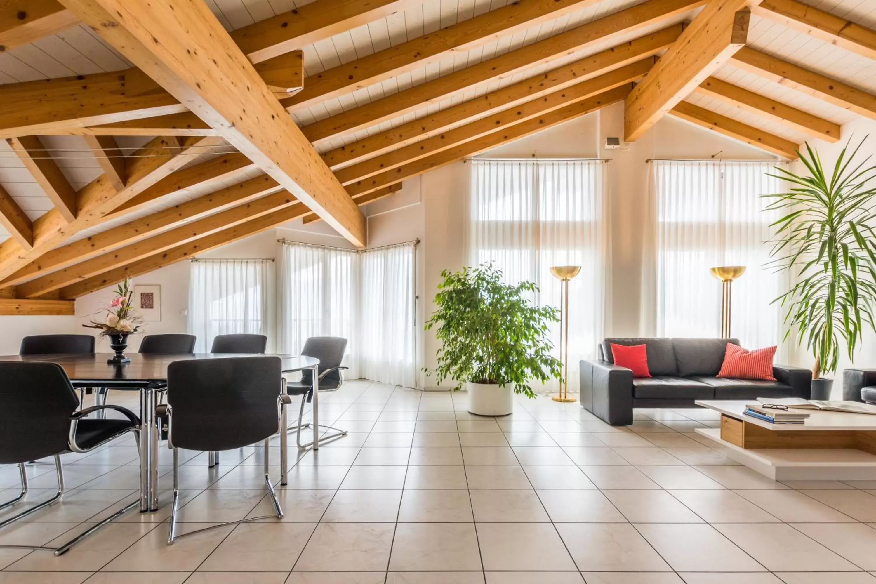Living room, Seating Area in Solbadhotel Sigriswil