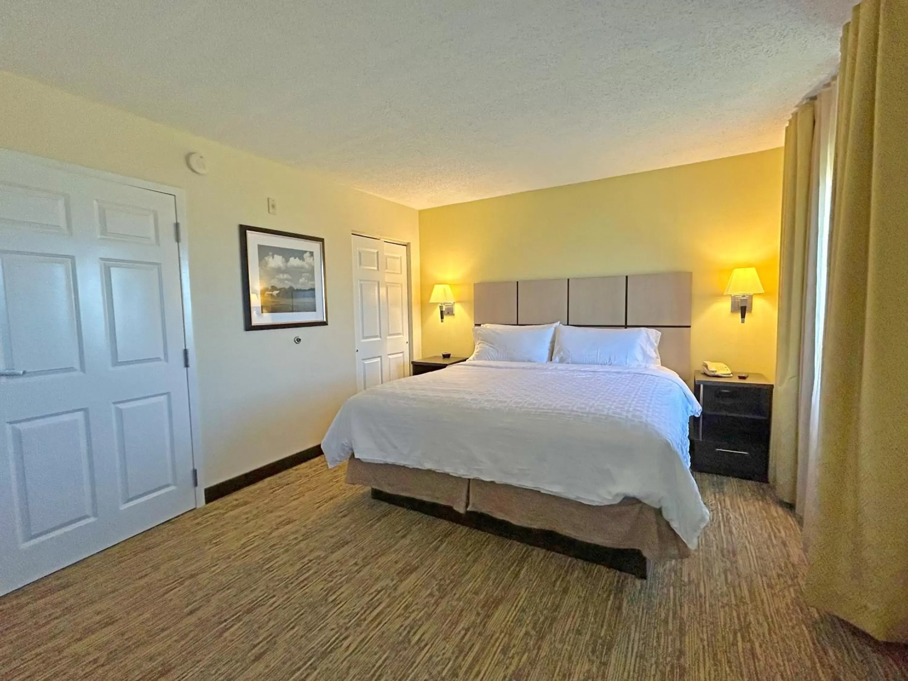 Bedroom, Bed in Candlewood Suites Indianapolis Downtown Medical District, an IHG Hotel