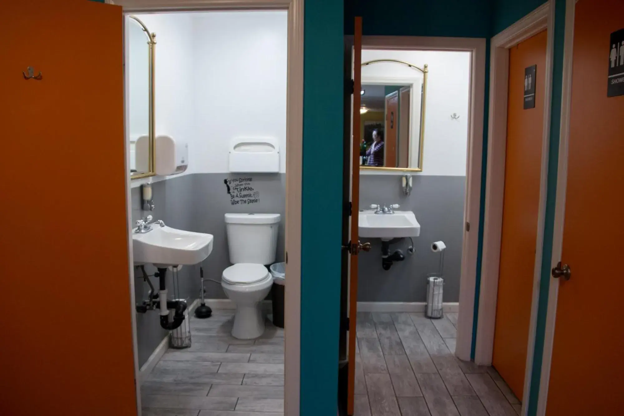 Toilet, Bathroom in Melrose Hostel