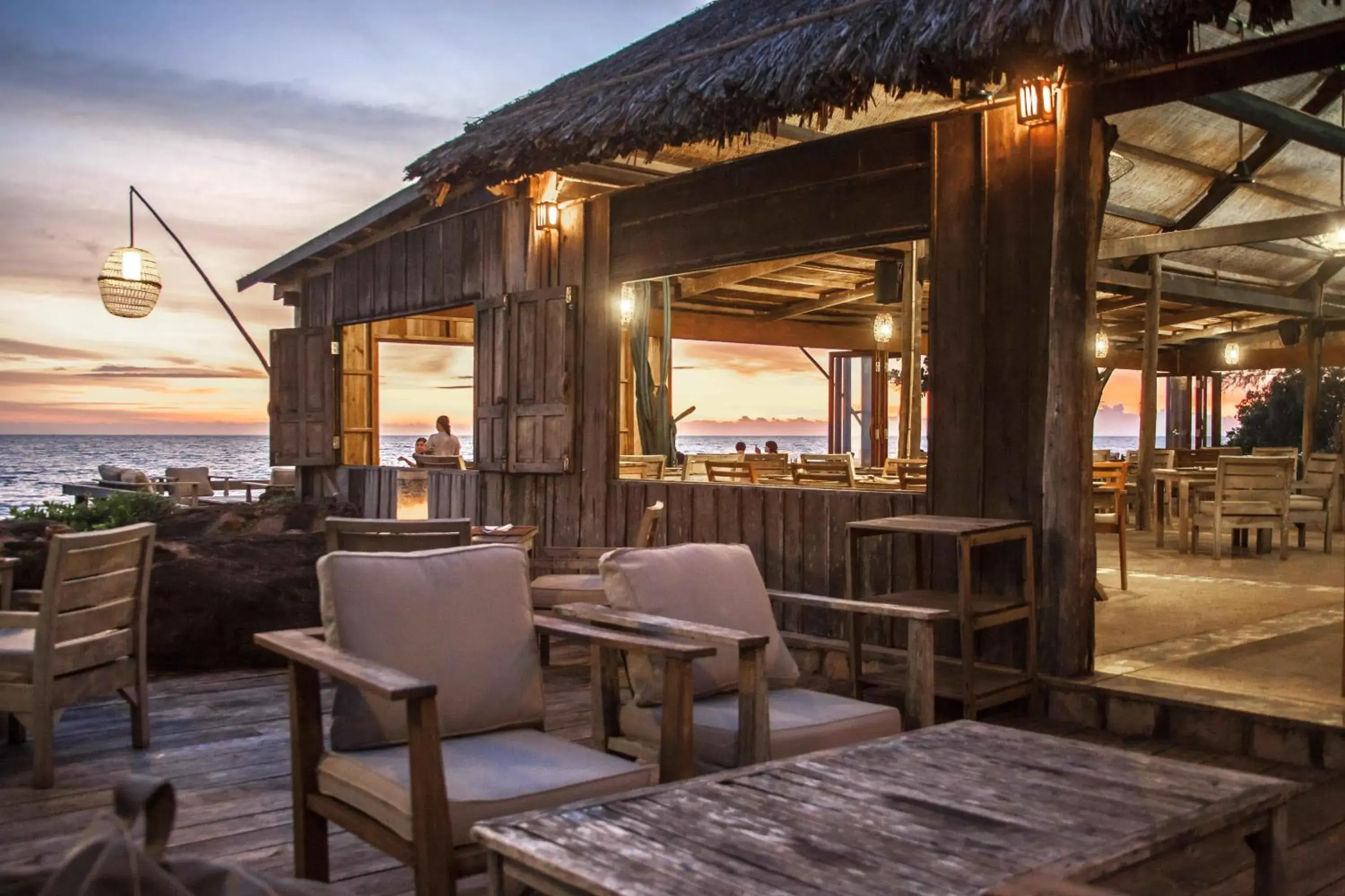 Lounge or bar in Mango Bay Resort