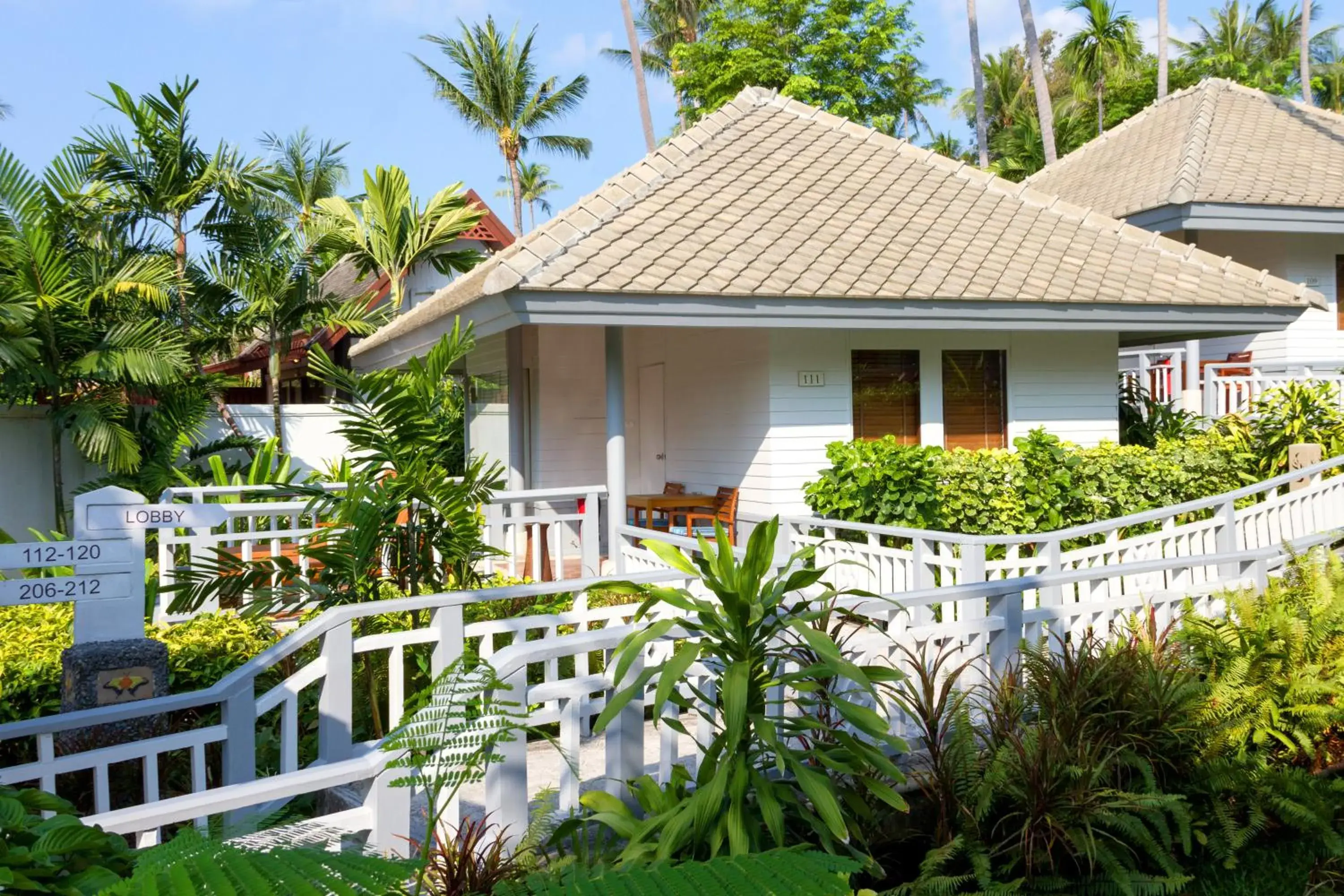 Photo of the whole room, Balcony/Terrace in Centara Villas Samui - SHA Plus