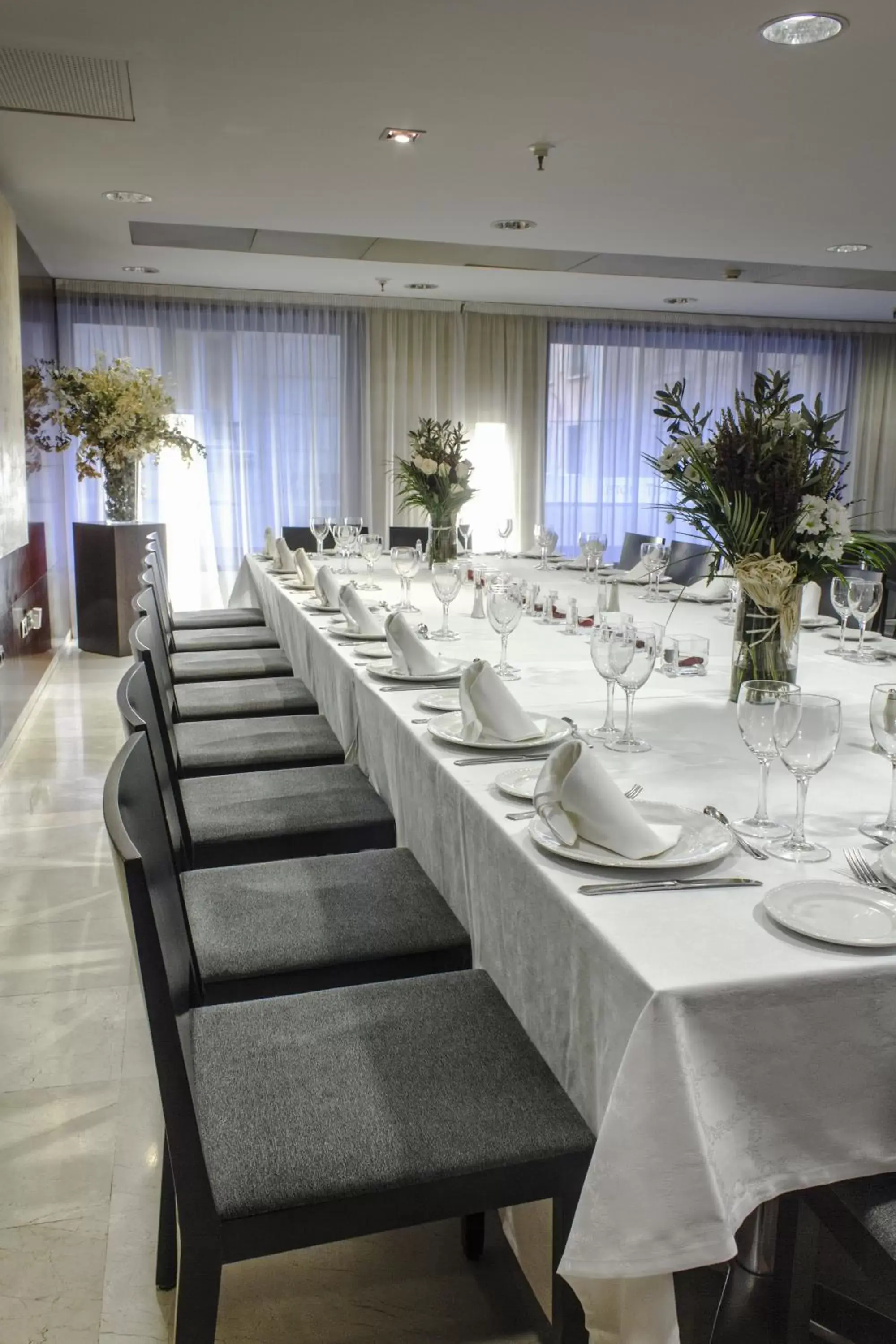 Banquet/Function facilities, Restaurant/Places to Eat in Zenit Don Yo